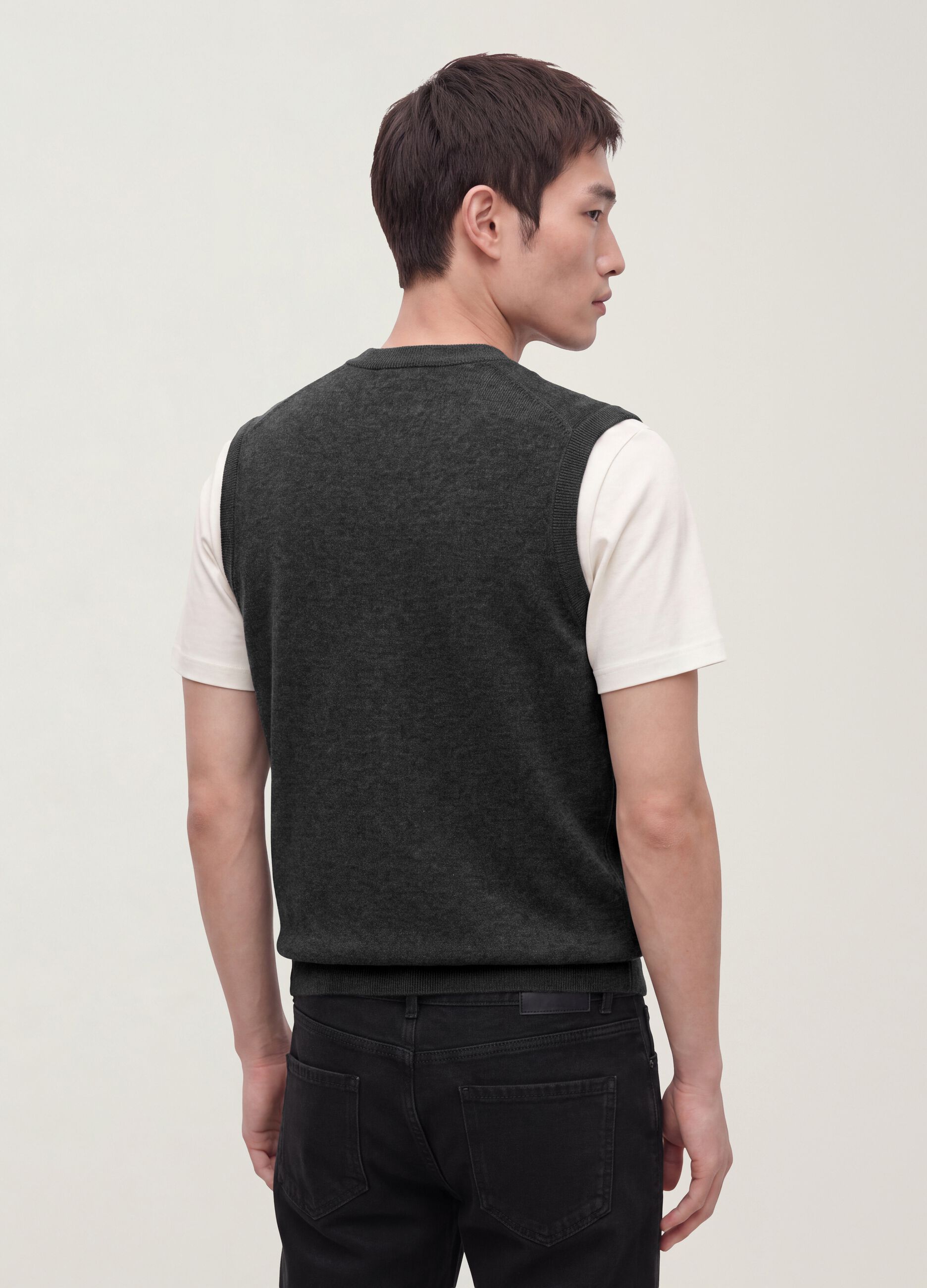 Grey viscose-blend waistcoat with deep V-neck, regular fit