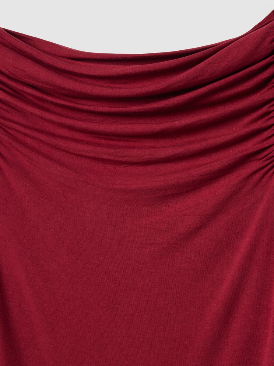 Long red viscose stretch top regular fit with boat neckline_5