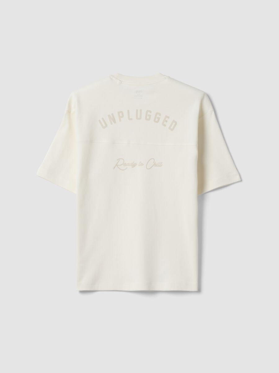 T-shirt bianca in puro cotone da ragazzo con taschino relaxed fit_4
