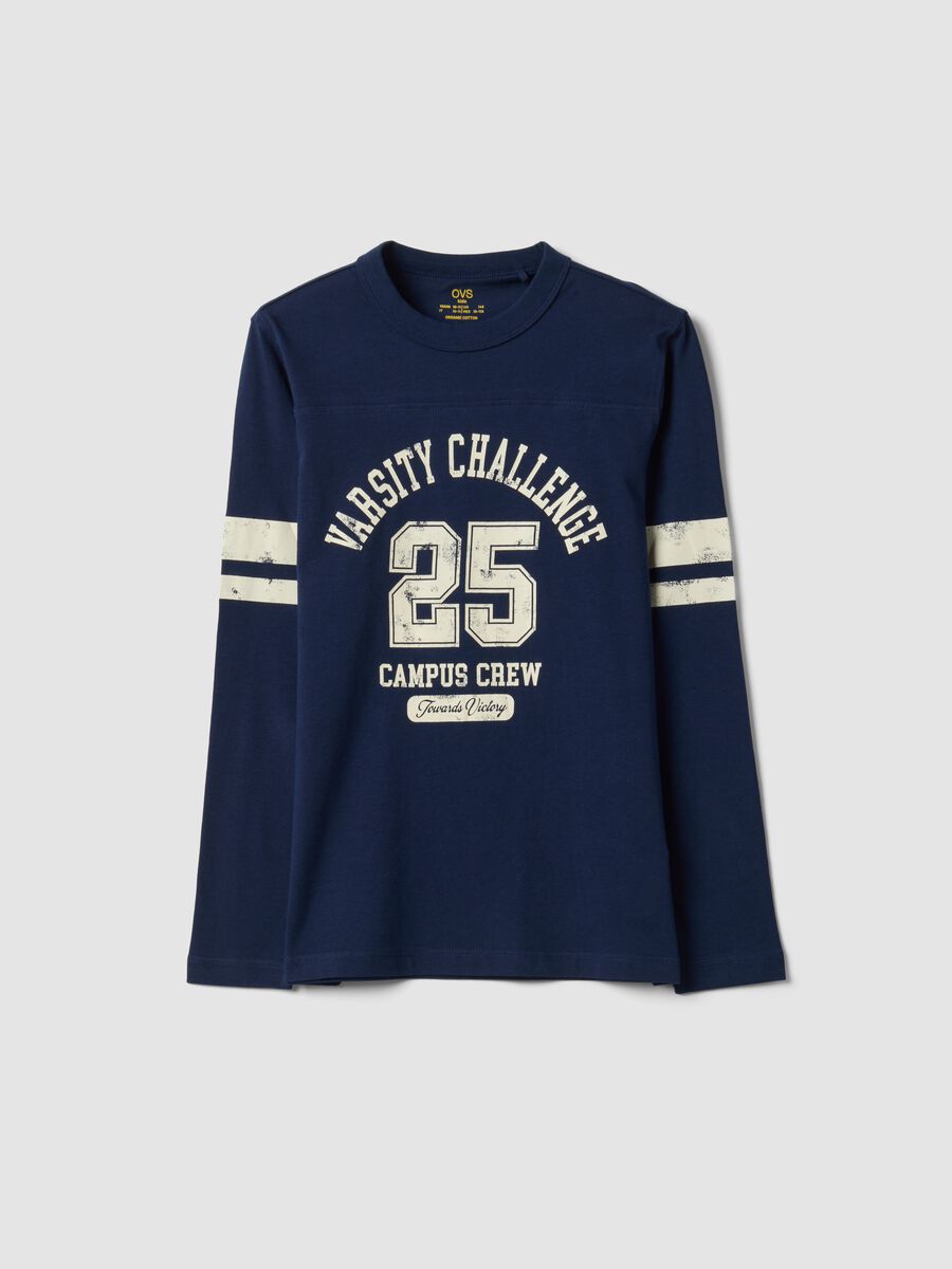 T-shirt blu in puro cotone organico con stampa college per ragazzo_3