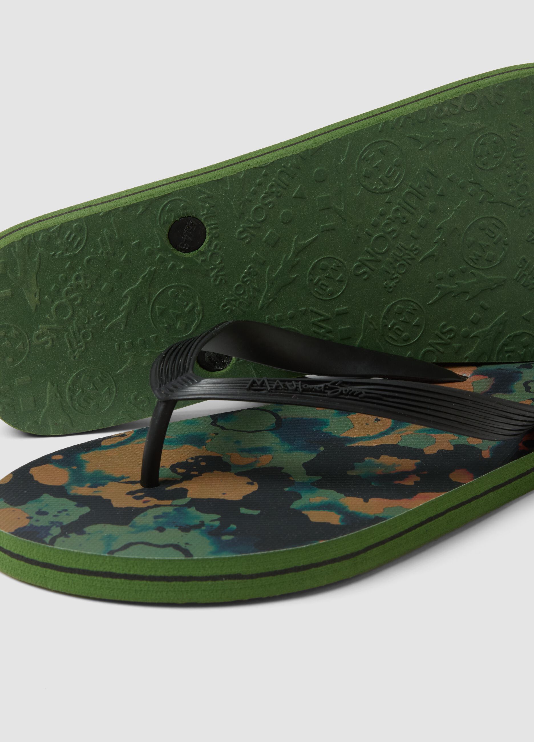 Multicolour flip-flops with camouflage pattern