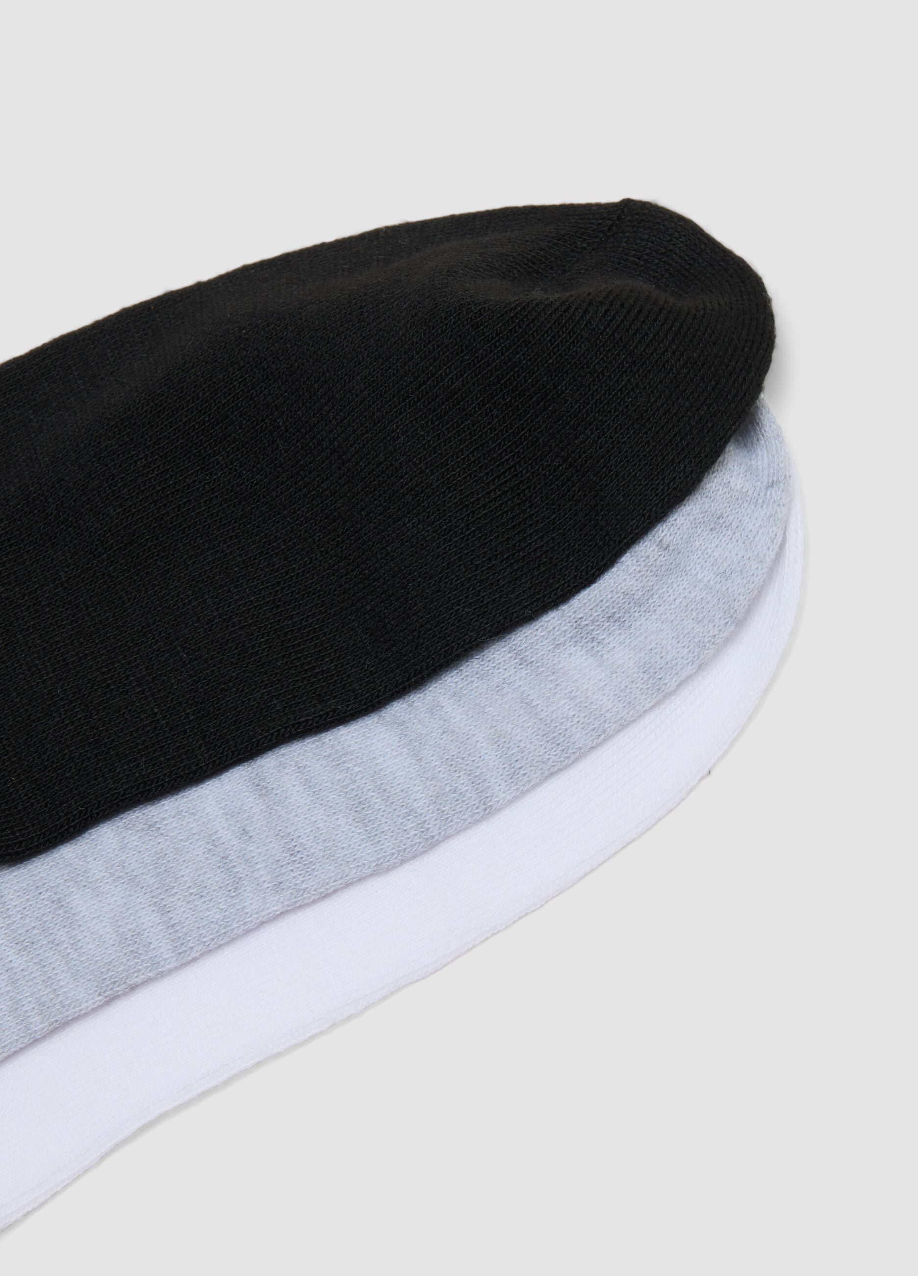 Multipack of seven multicolour no-show socks in stretch fabric