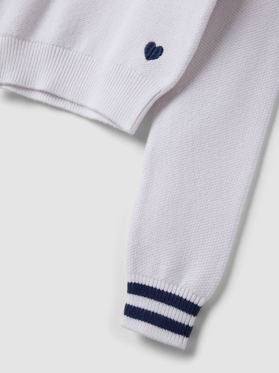 White V-neck viscose-blend jumper with striped trims for girls_5