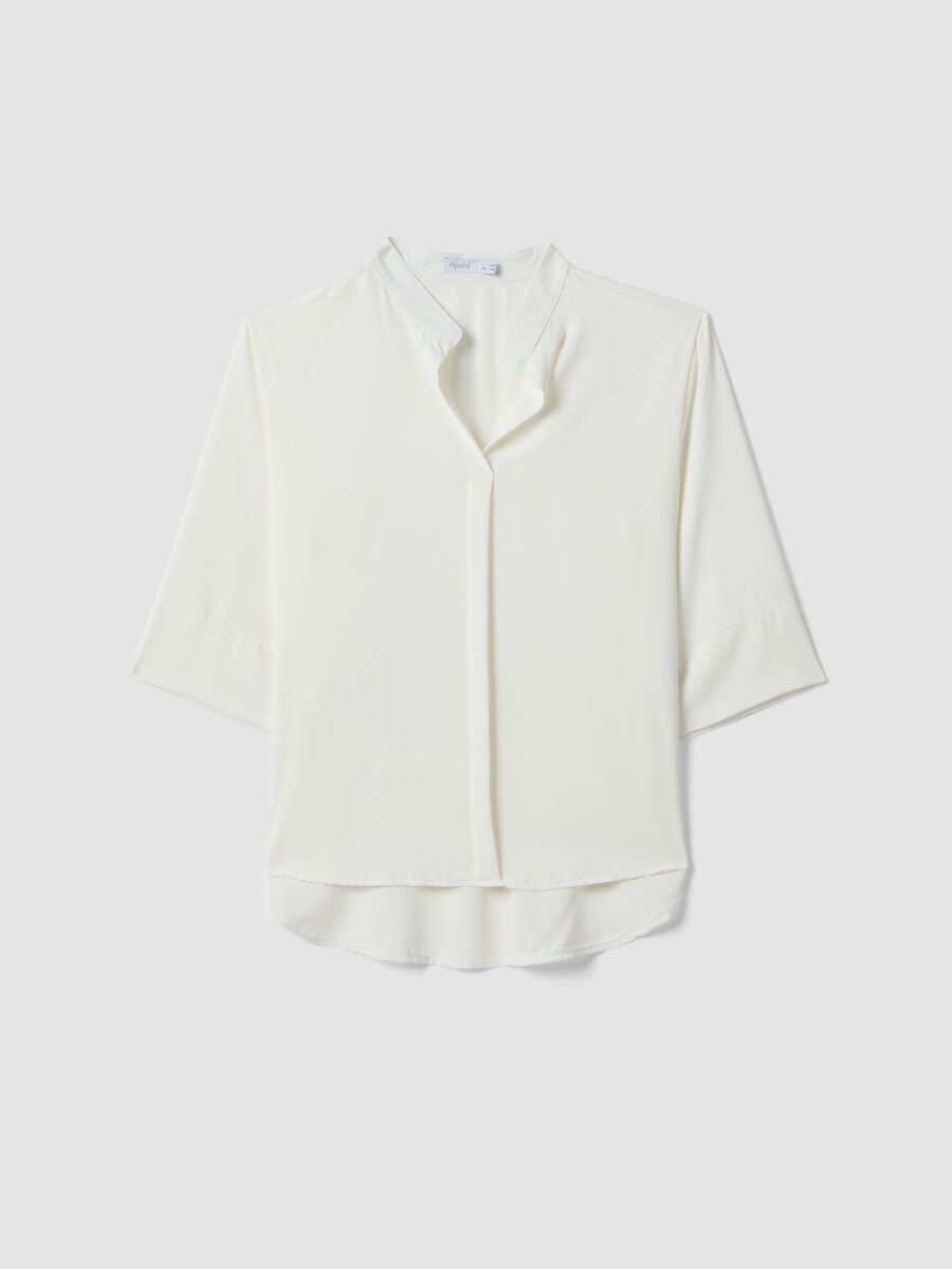 White long-sleeve regular-fit shirt with band collar_4