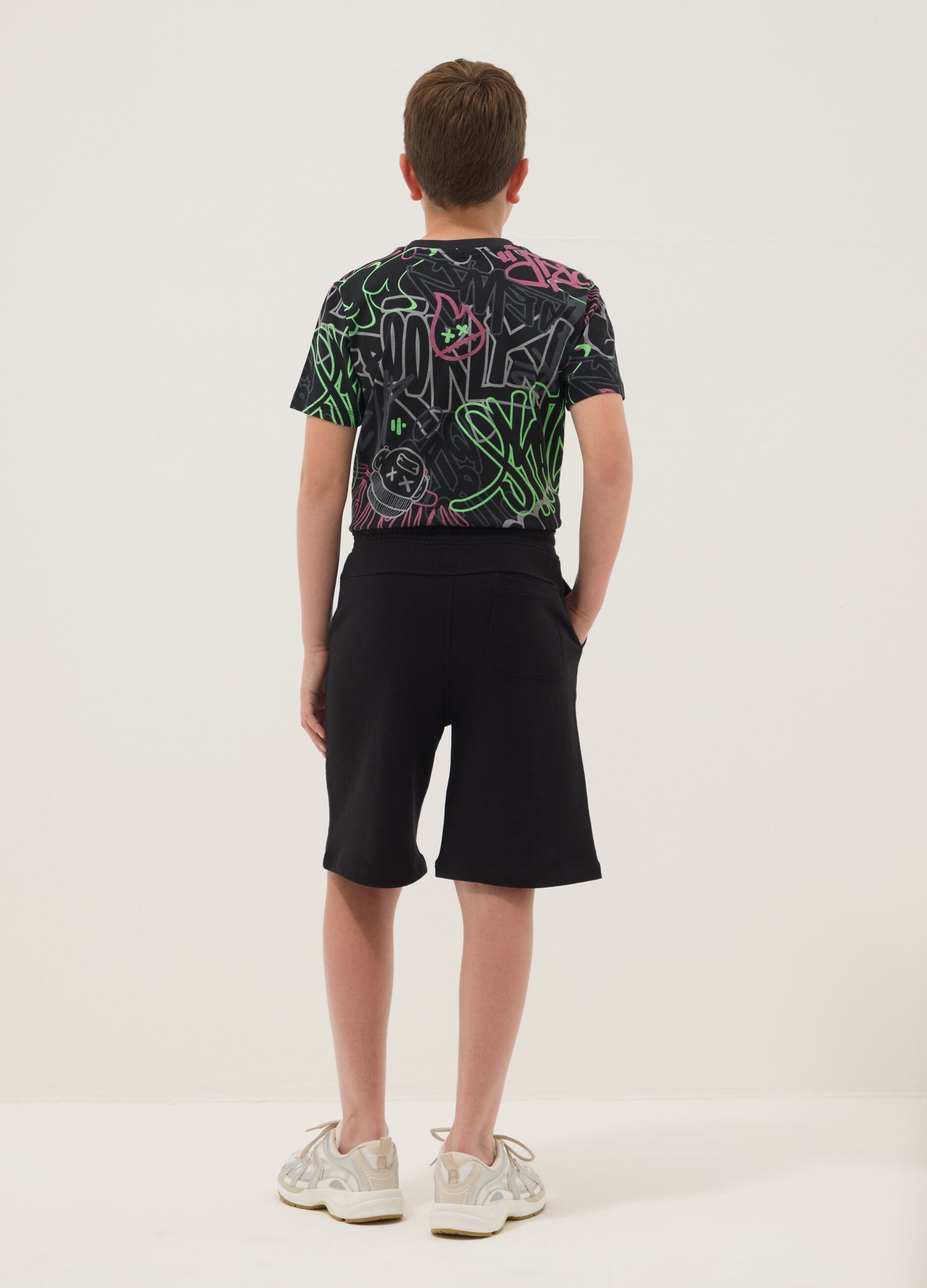 Boys' black 100% cotton comfort-fit shorts