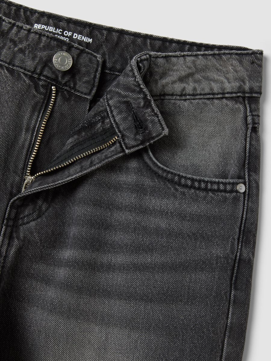 Girls&rsquo; grey cargo jeans in pure cotton, relaxed fit_2