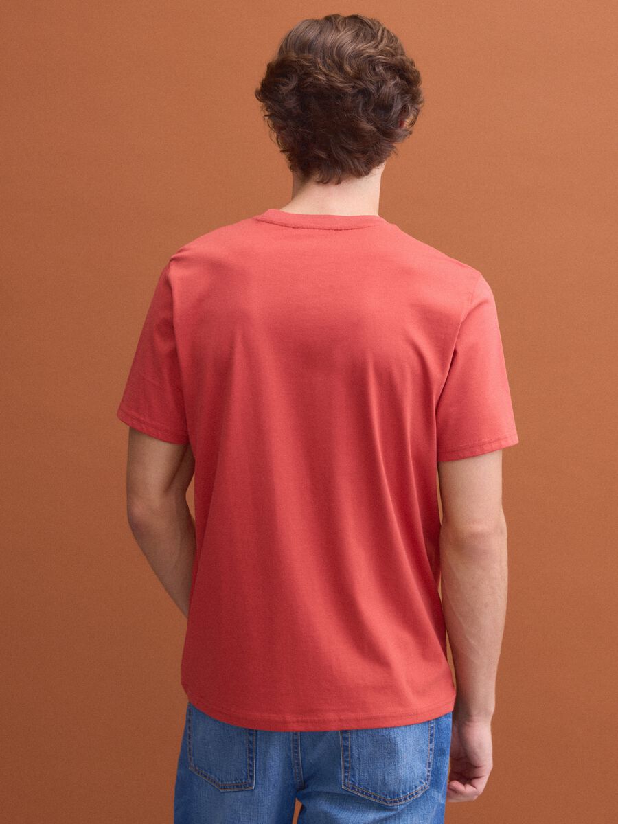 Red Supima cotton crew-neck T-shirt, regular fit_3