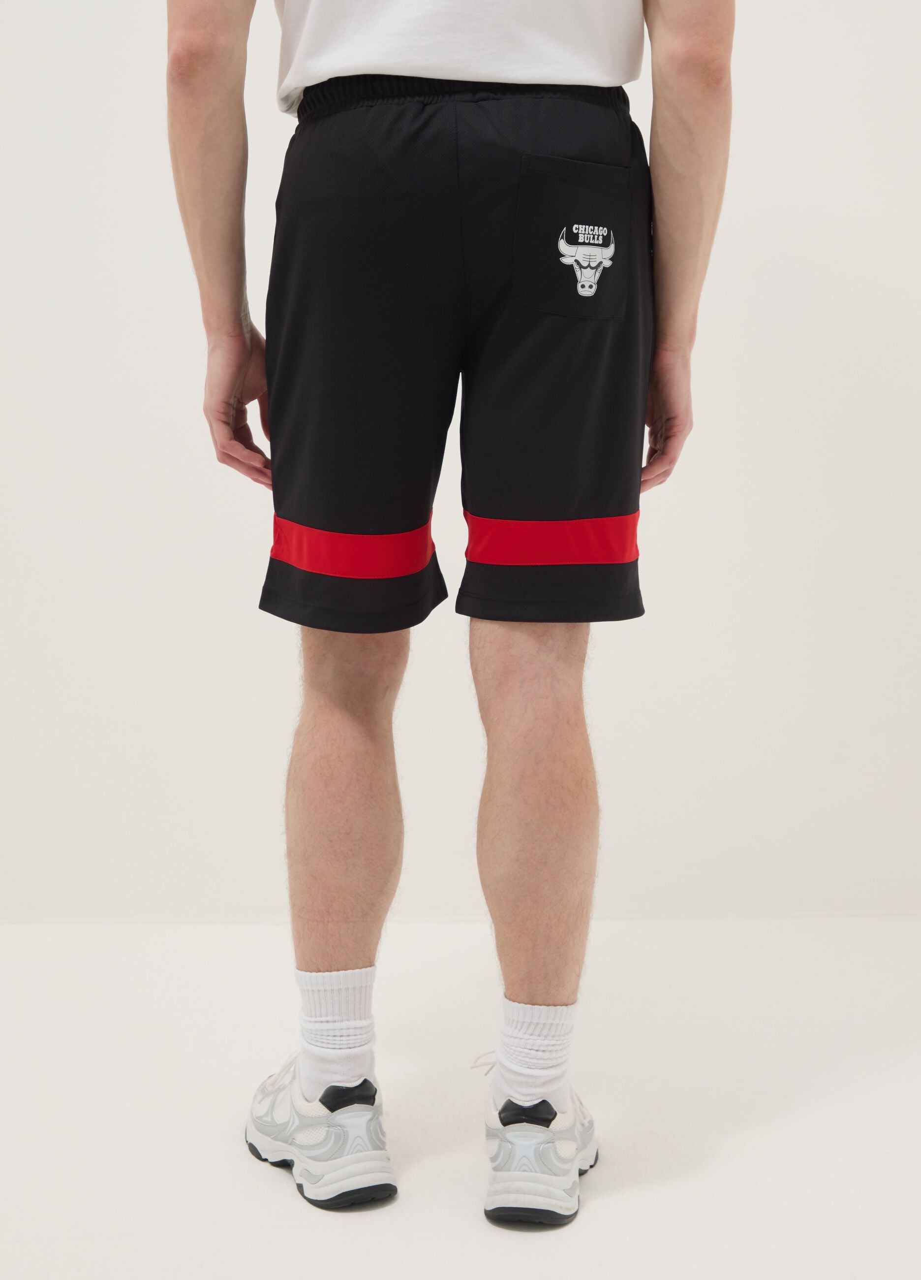 Multicolour pure cotton shorts with Chicago Bulls logo