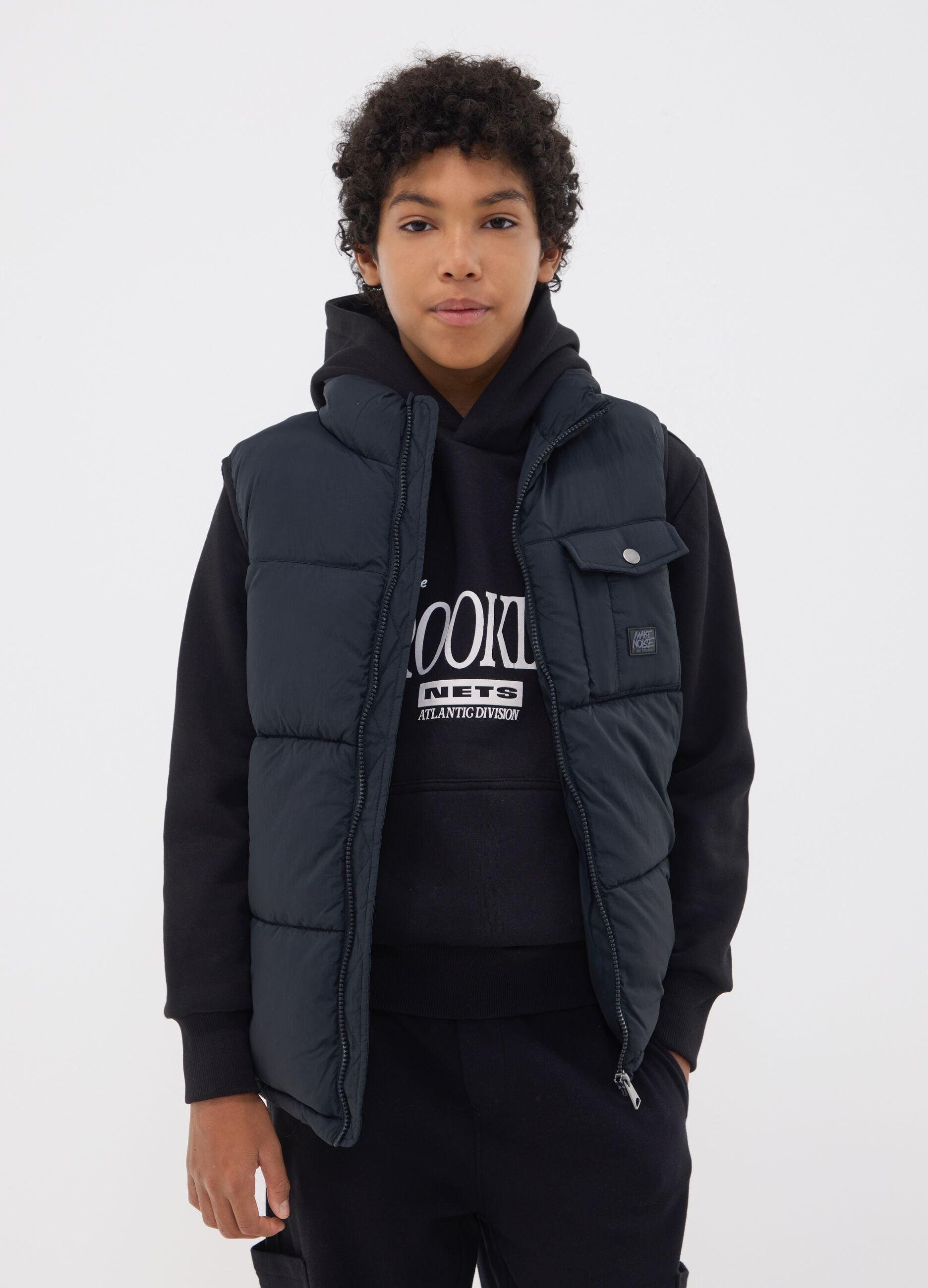 Black water-repellent padded gilet with zip and high neck for boys