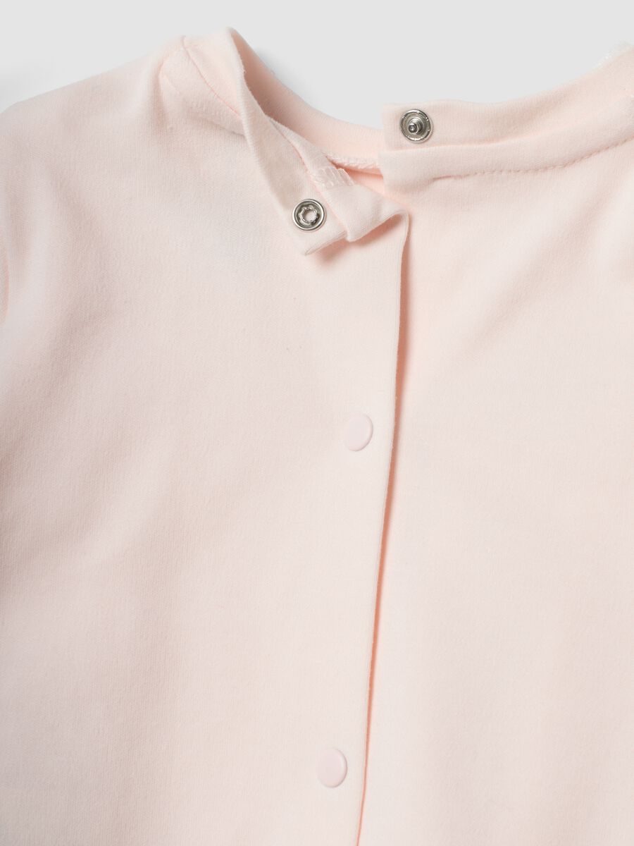 White and pink organic cotton set with The Aristocats embroidery for baby girl_2