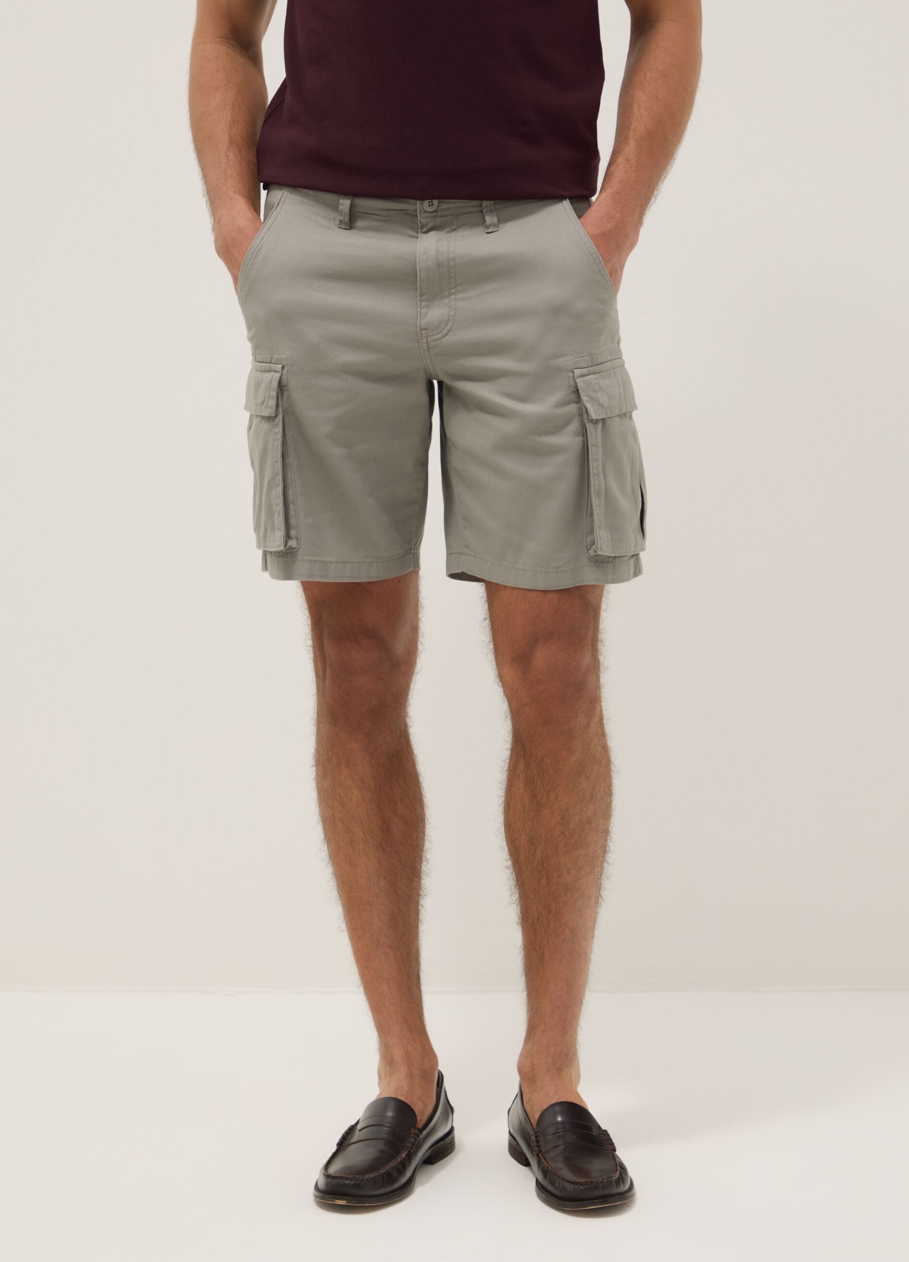 Grey pure cotton regular-fit cargo shorts