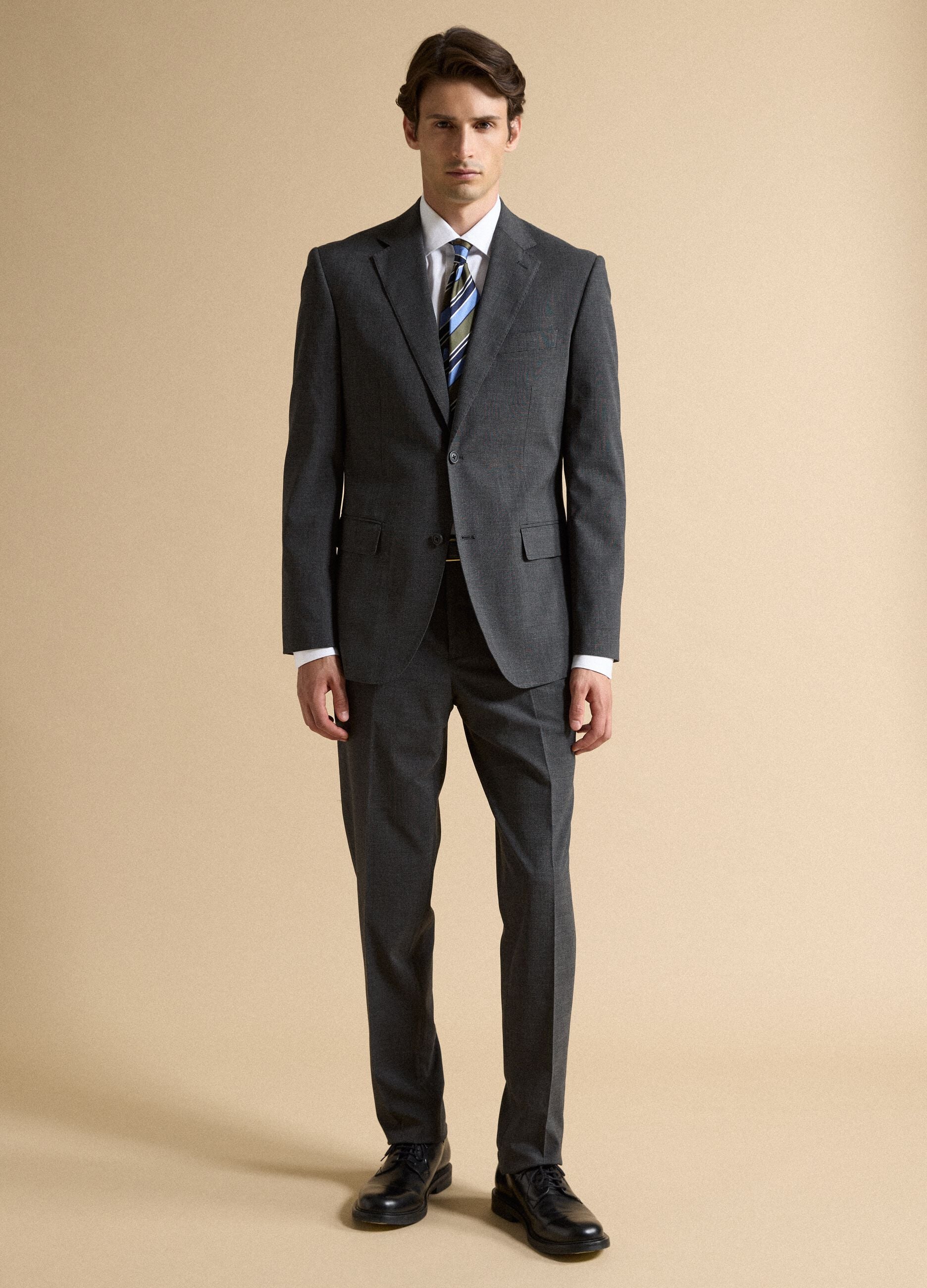 Grey stretch viscose blazer with classic lapels, slim fit