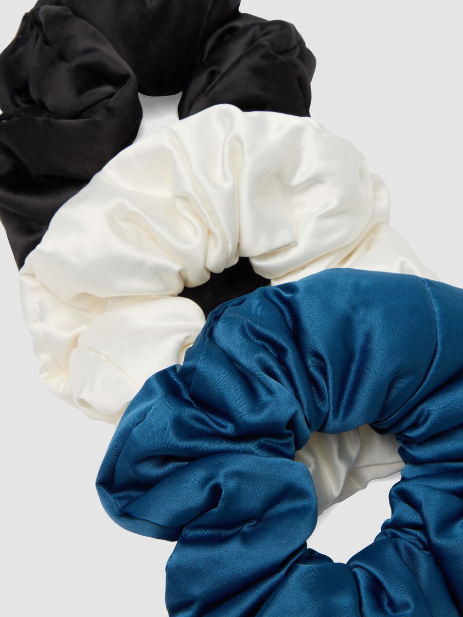 SINCERELY HAIR Satin Scrunchies Set of 3 Black&ndash;Blue&ndash;White_1