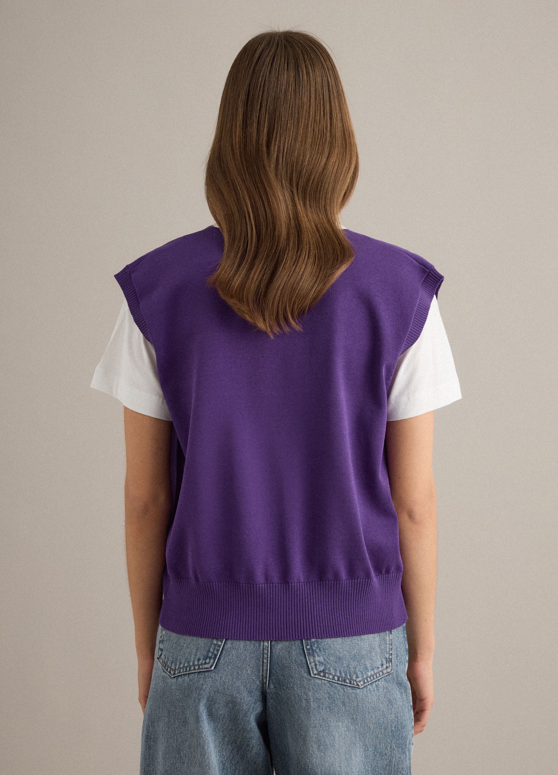 Purple viscose-blend vest in plain knit