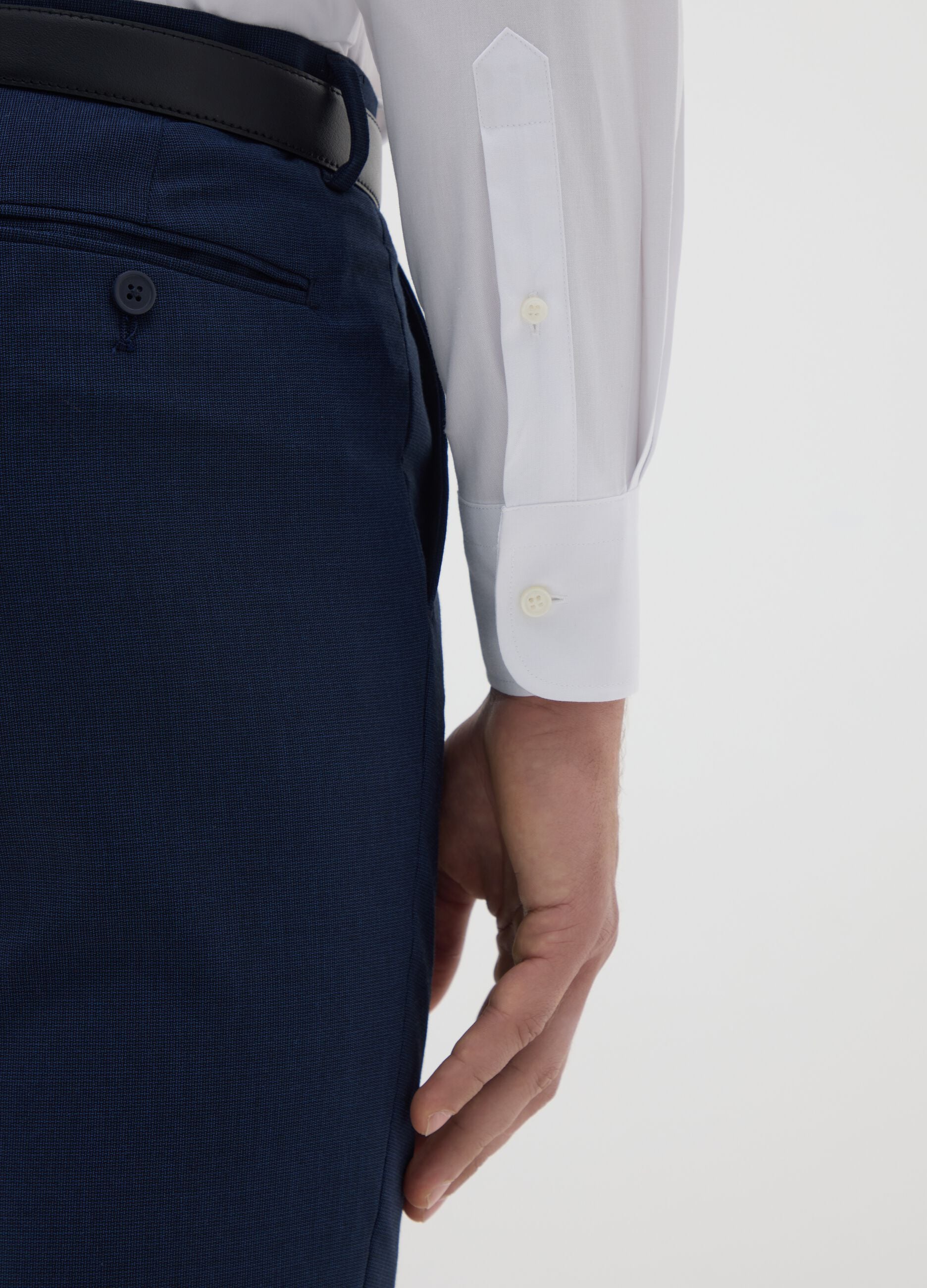 Slim button-down shirt in cotton