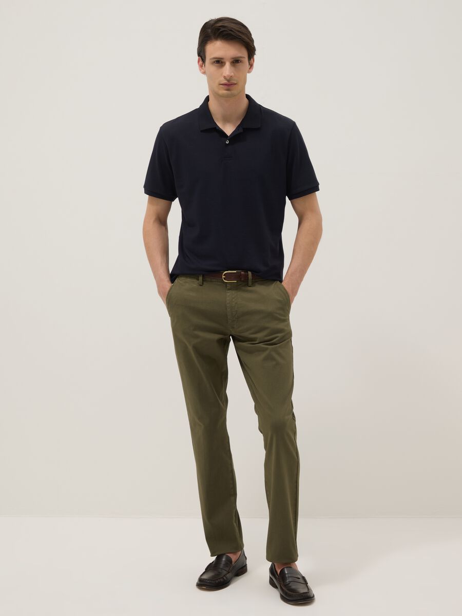 Pantaloni chino verdi in cotone elasticizzato slim fit_0