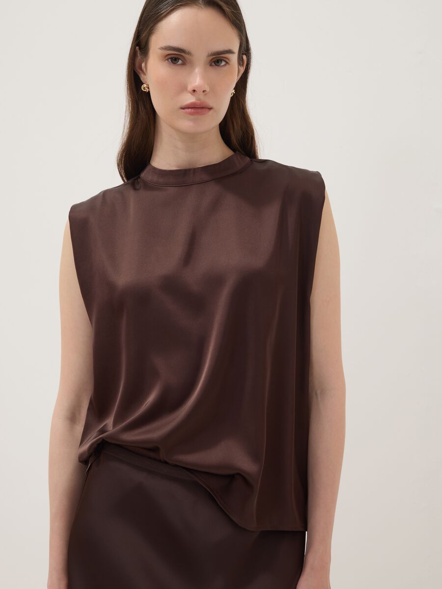Brown sleeveless top in stretch fabric_0