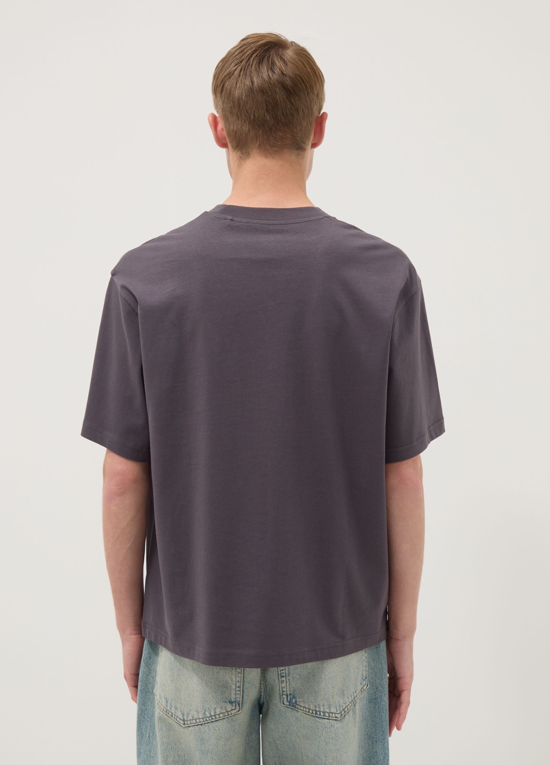 Grey pure cotton T-shirt with chest pocket, regular fit