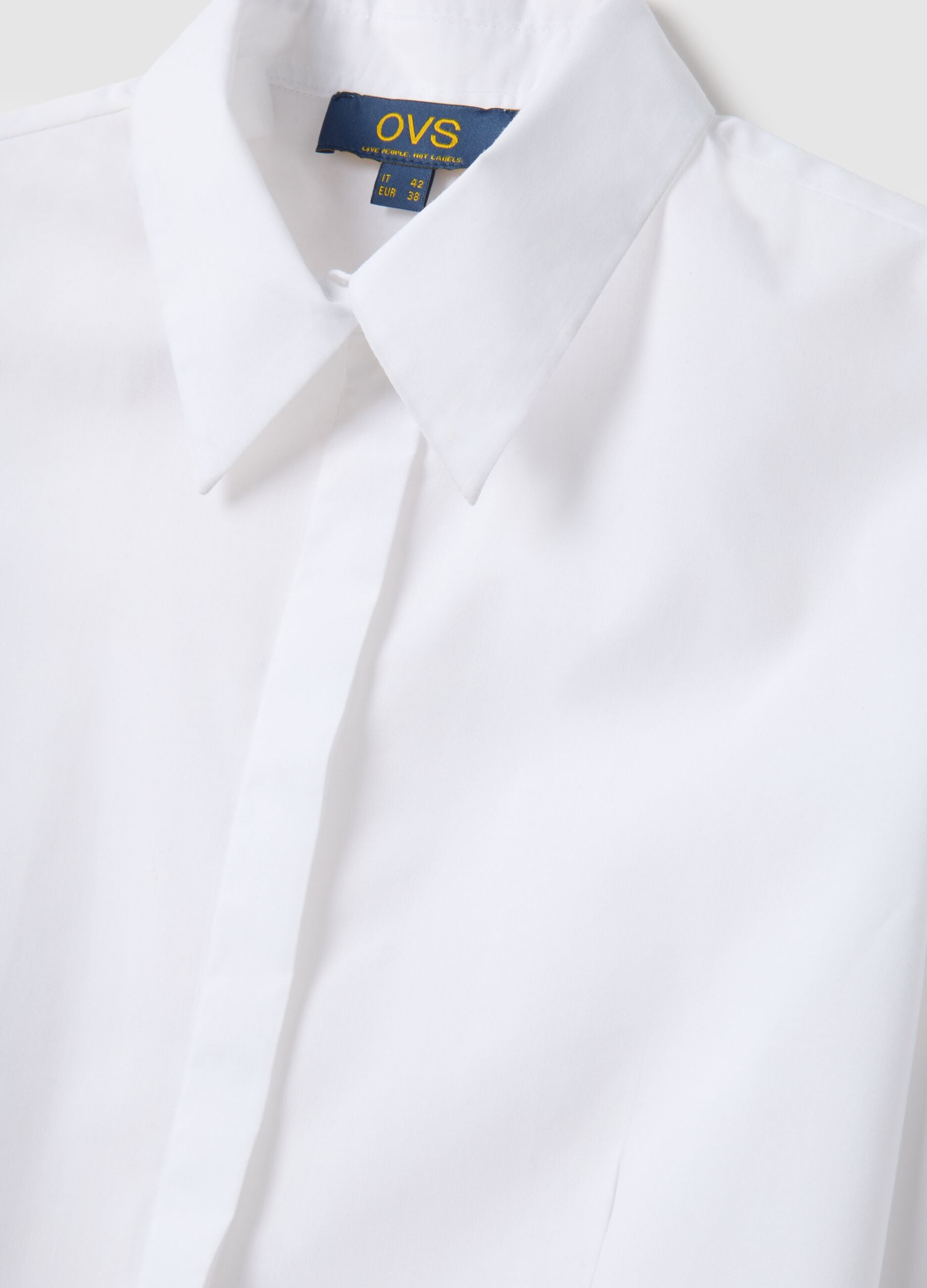 White slim fit cotton blend shirt with classic collar and buttons