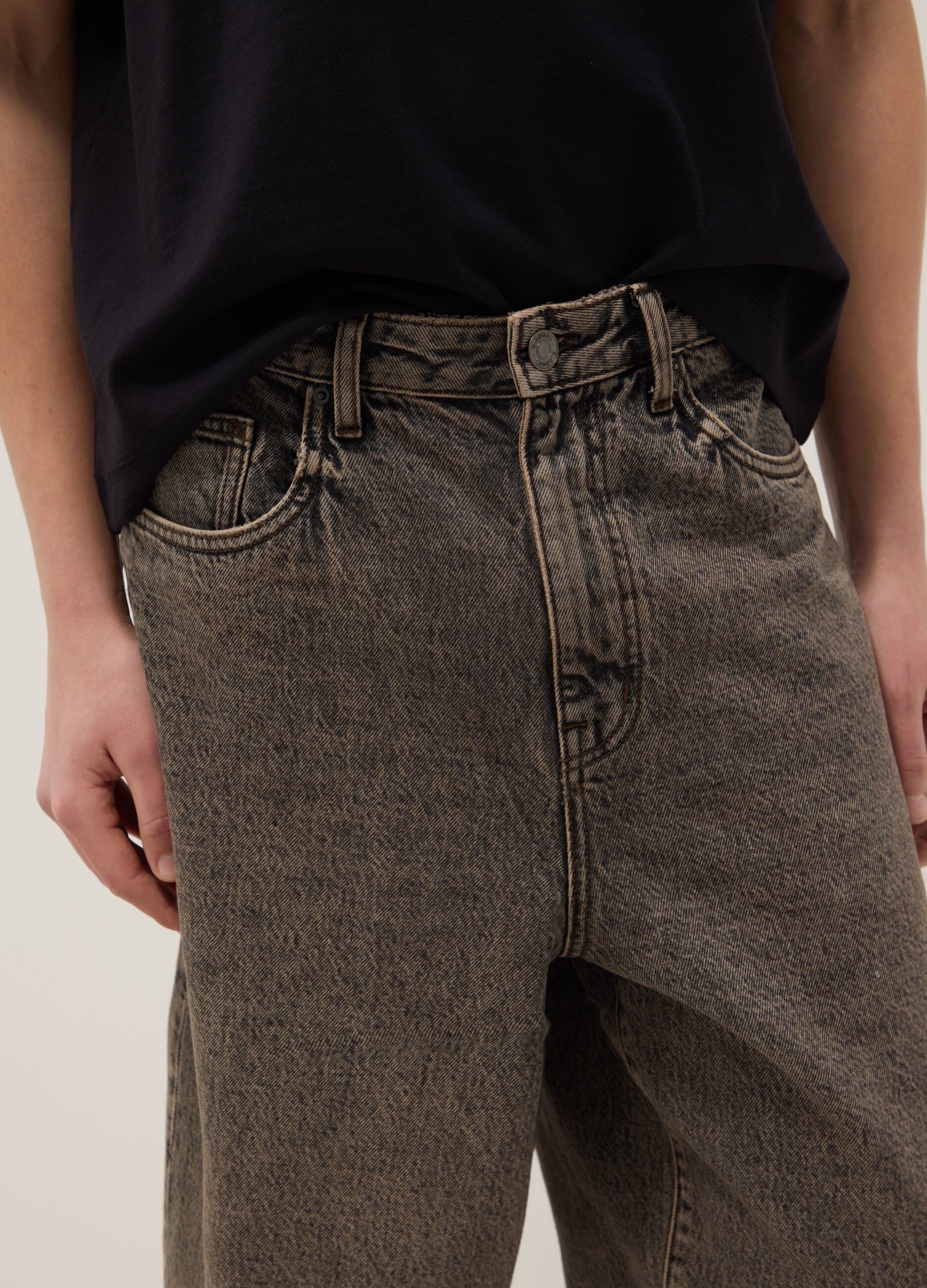 Brown slim-fit denim cotton shorts