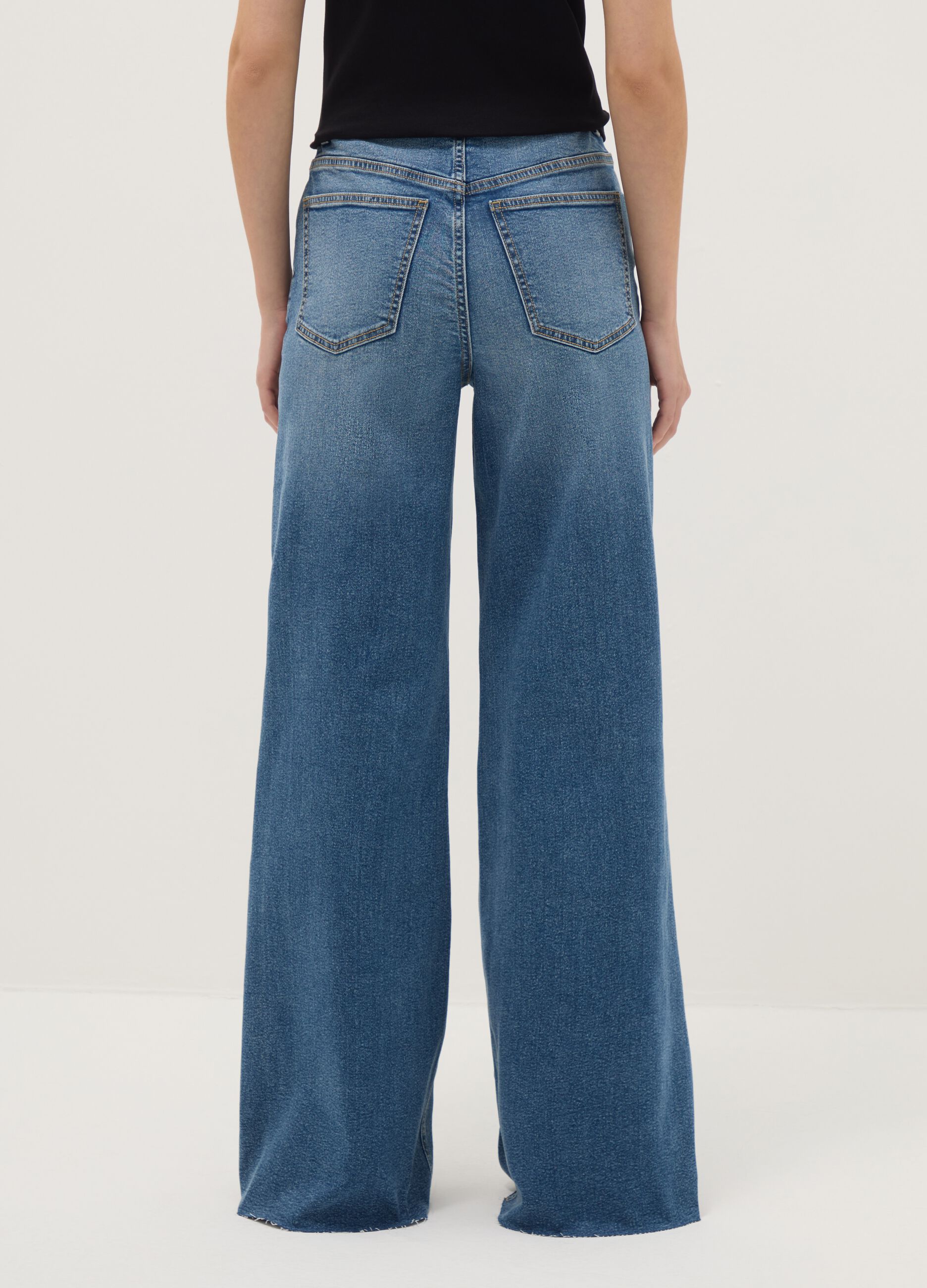 Wide leg stretch cotton blue jeans