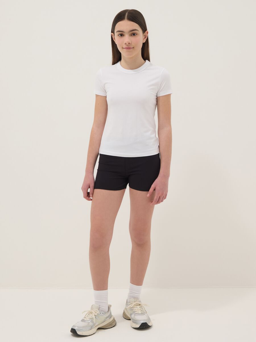 Shorts neri in cotone organico elasticizzato da ragazza slim fit_0