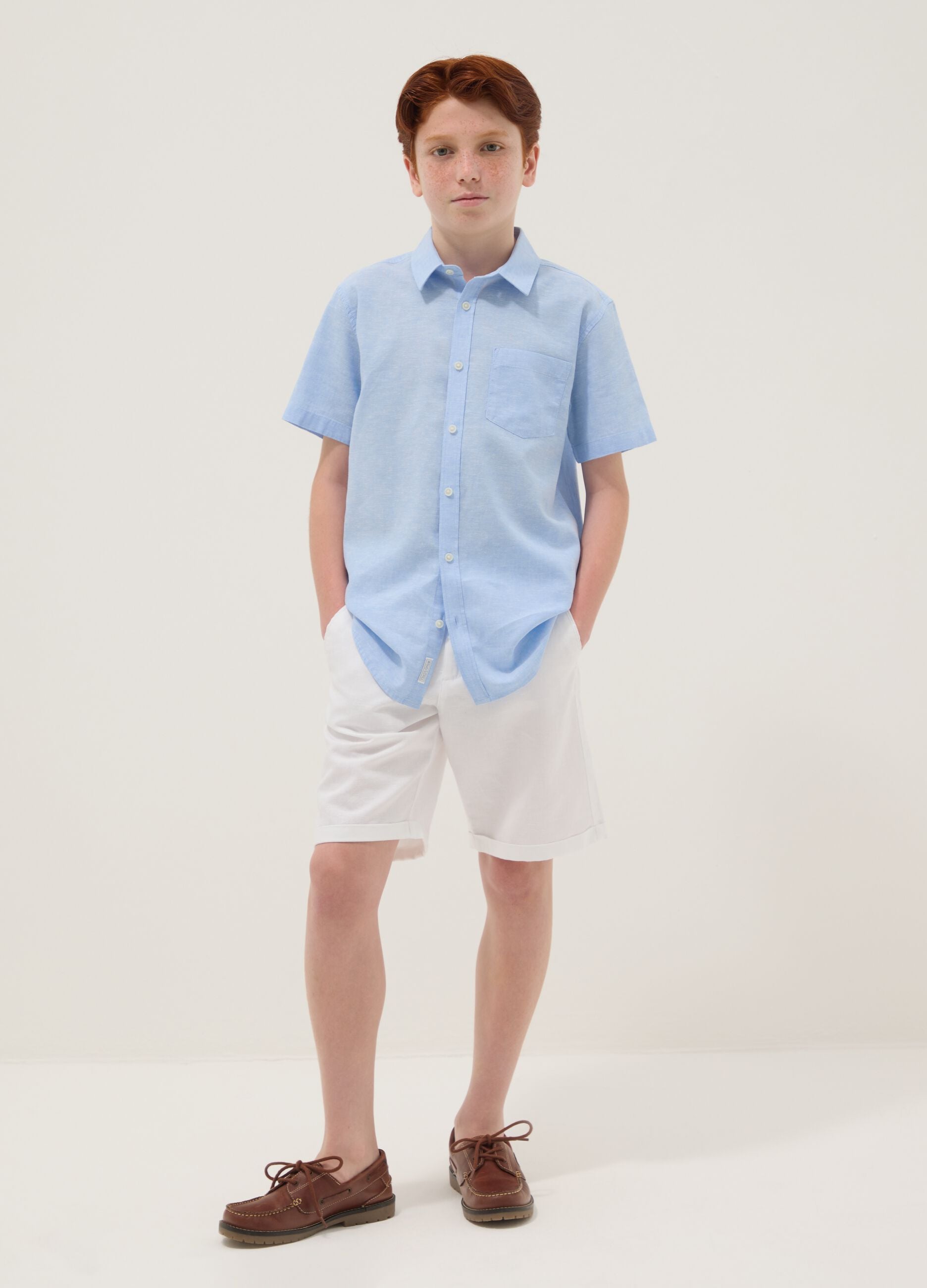 White linen and cotton blend regular-fit shorts for boys