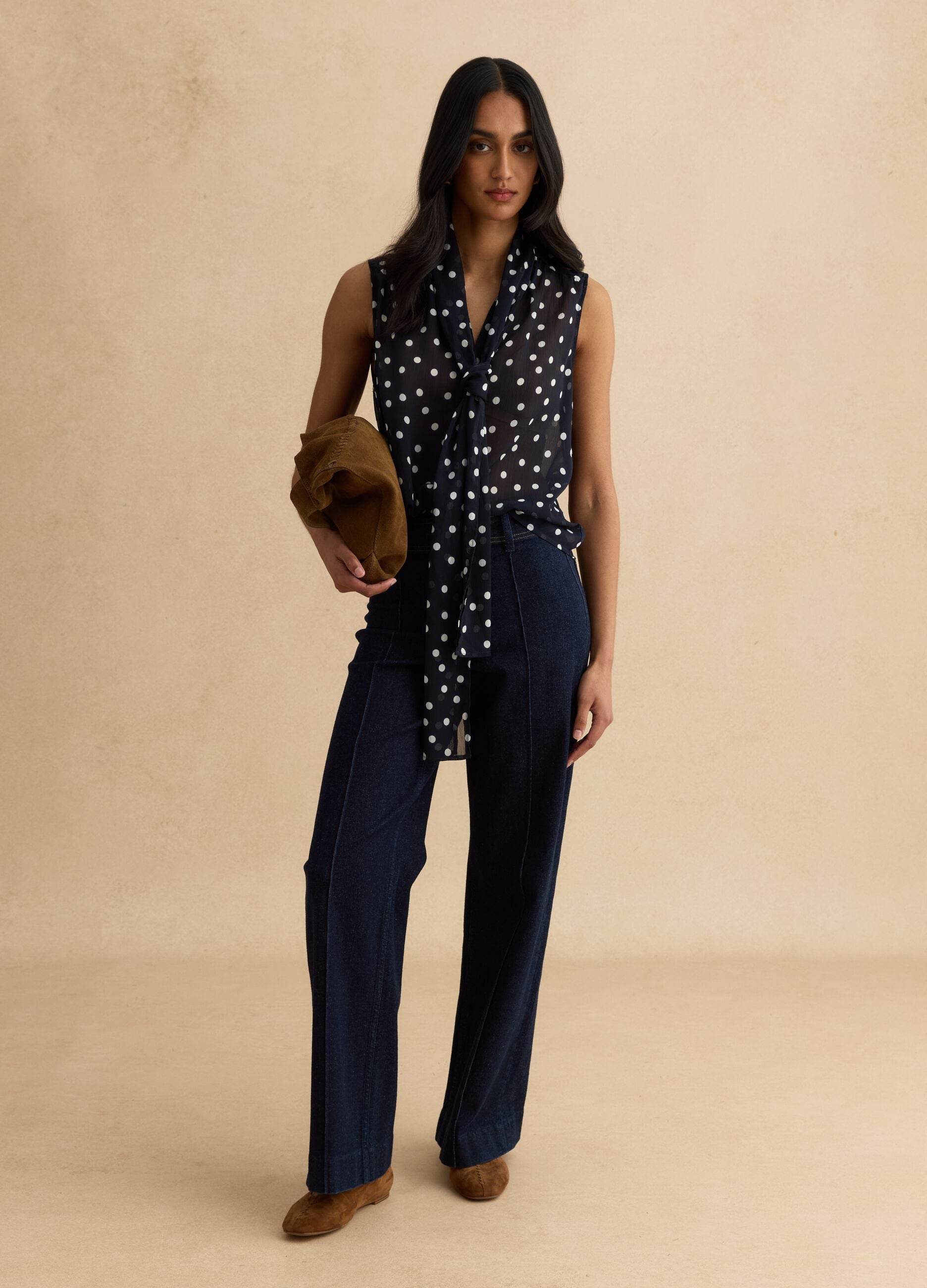 Sleeveless multicolour polka dot blouse with fancy collar, regular fit