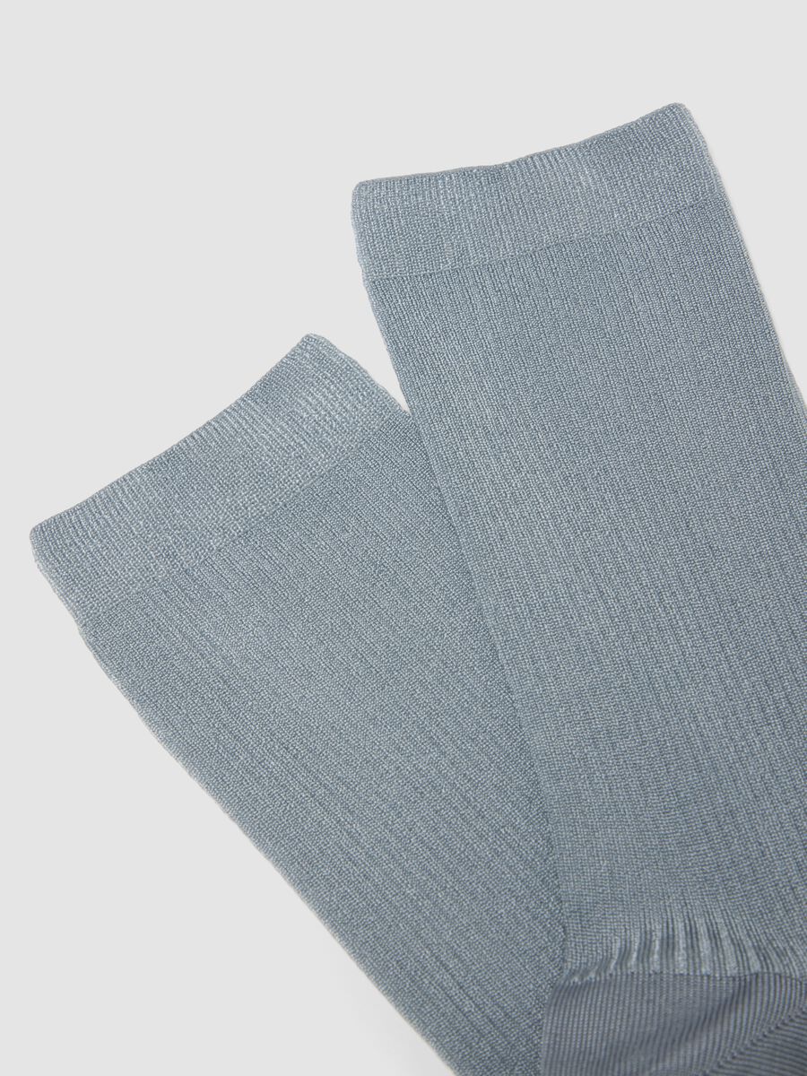 Calzini lunghi azzurri in viscosa elasticizzato_2