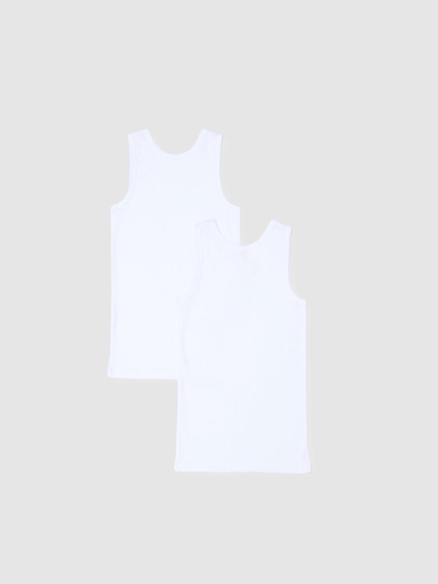 Pack of two boys' white cotton vests with a regular fit_1