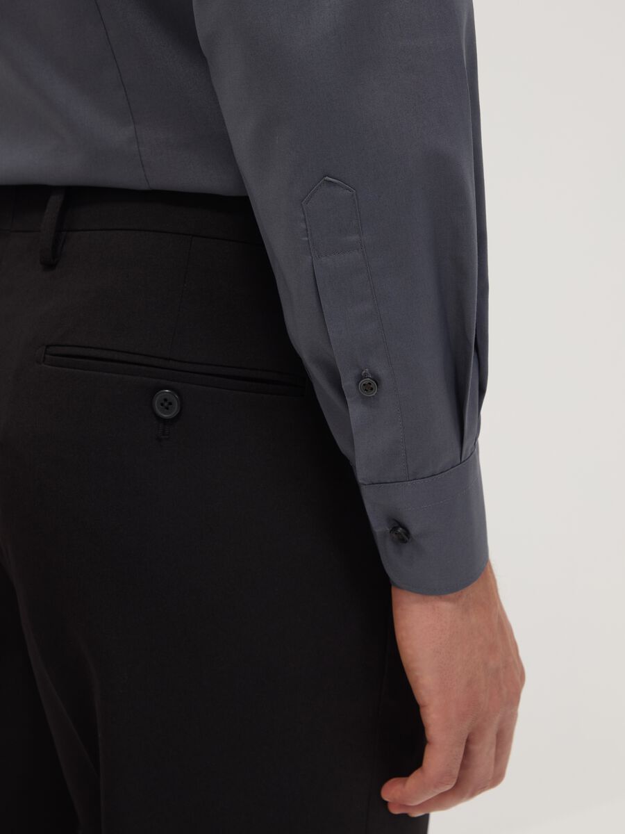 Grey slim-fit shirt with classic collar, easy-iron_2