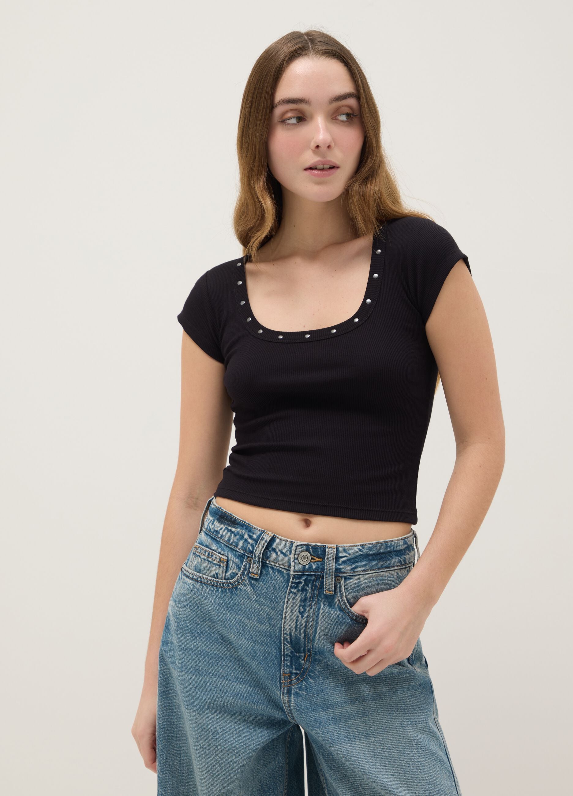 Black slim fit stretch cotton t-shirt with studs on the collar