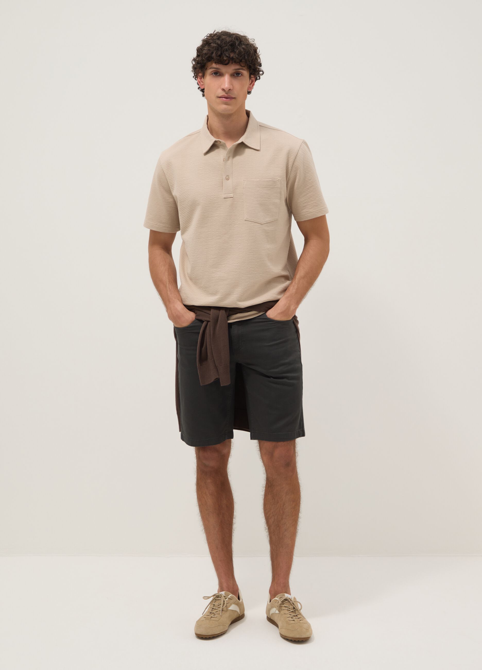 Beige short-sleeved stretch polo shirt
