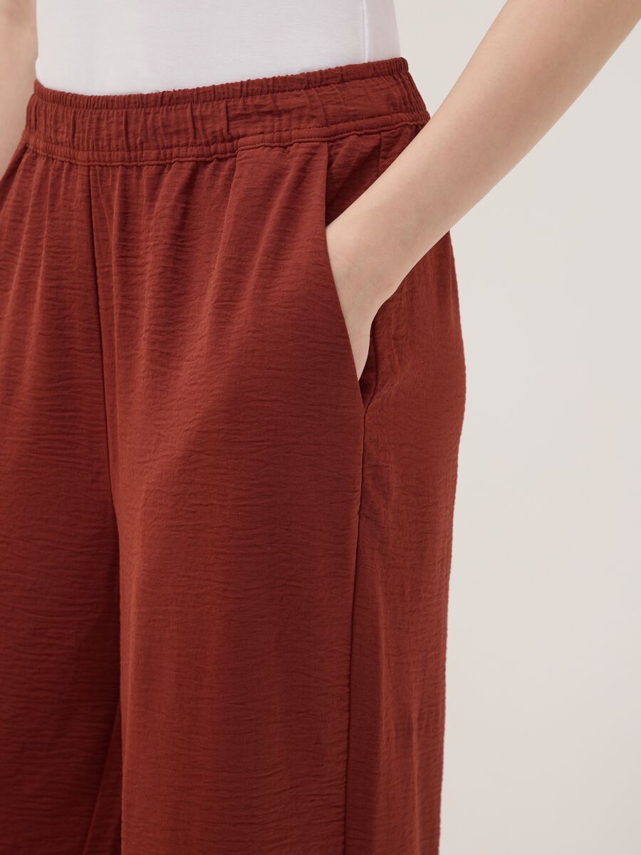Red wide-leg trousers with elasticated waistband_3