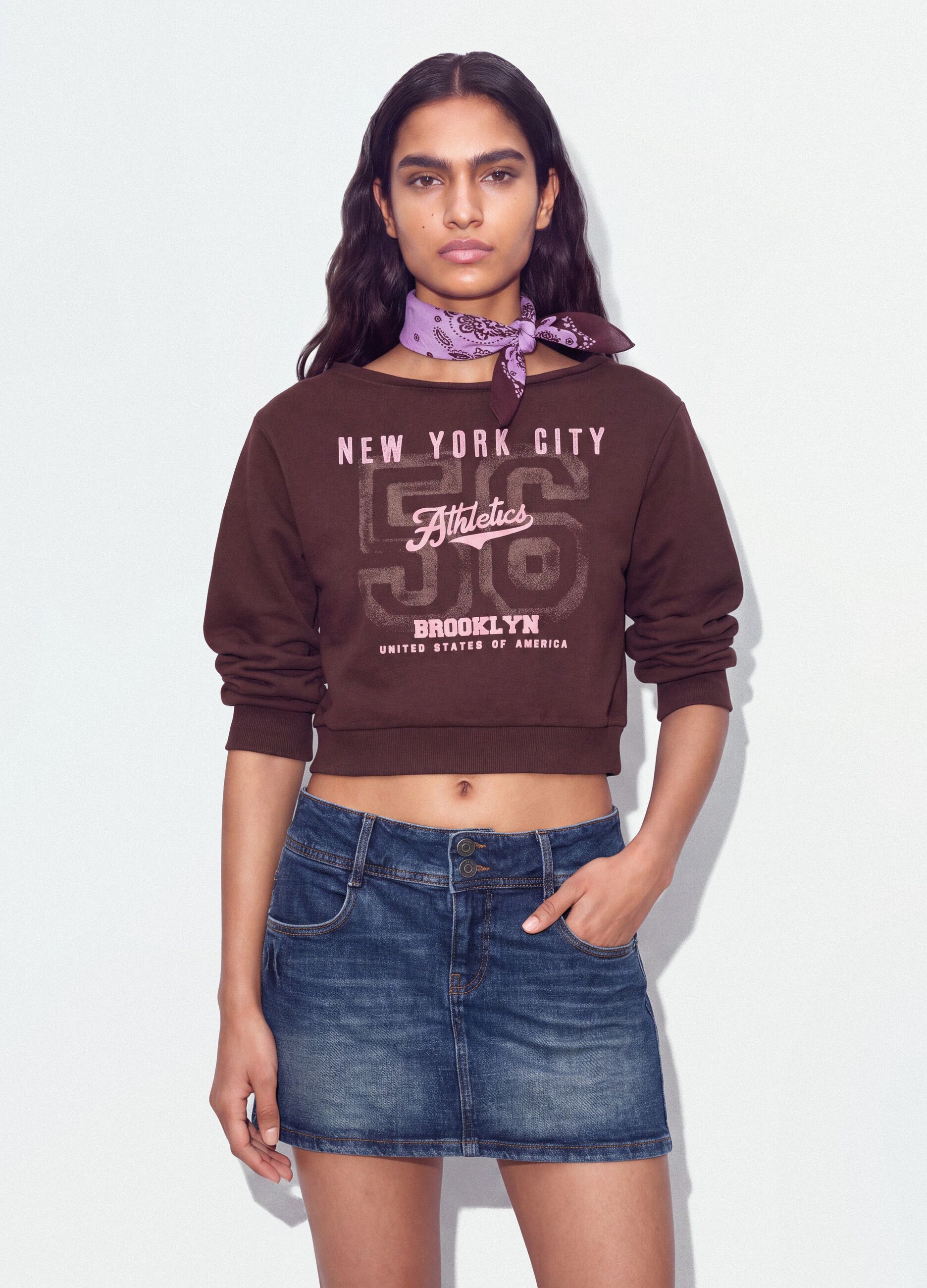 Brown cotton-blend sweatshirt with wide neckline, regular fit