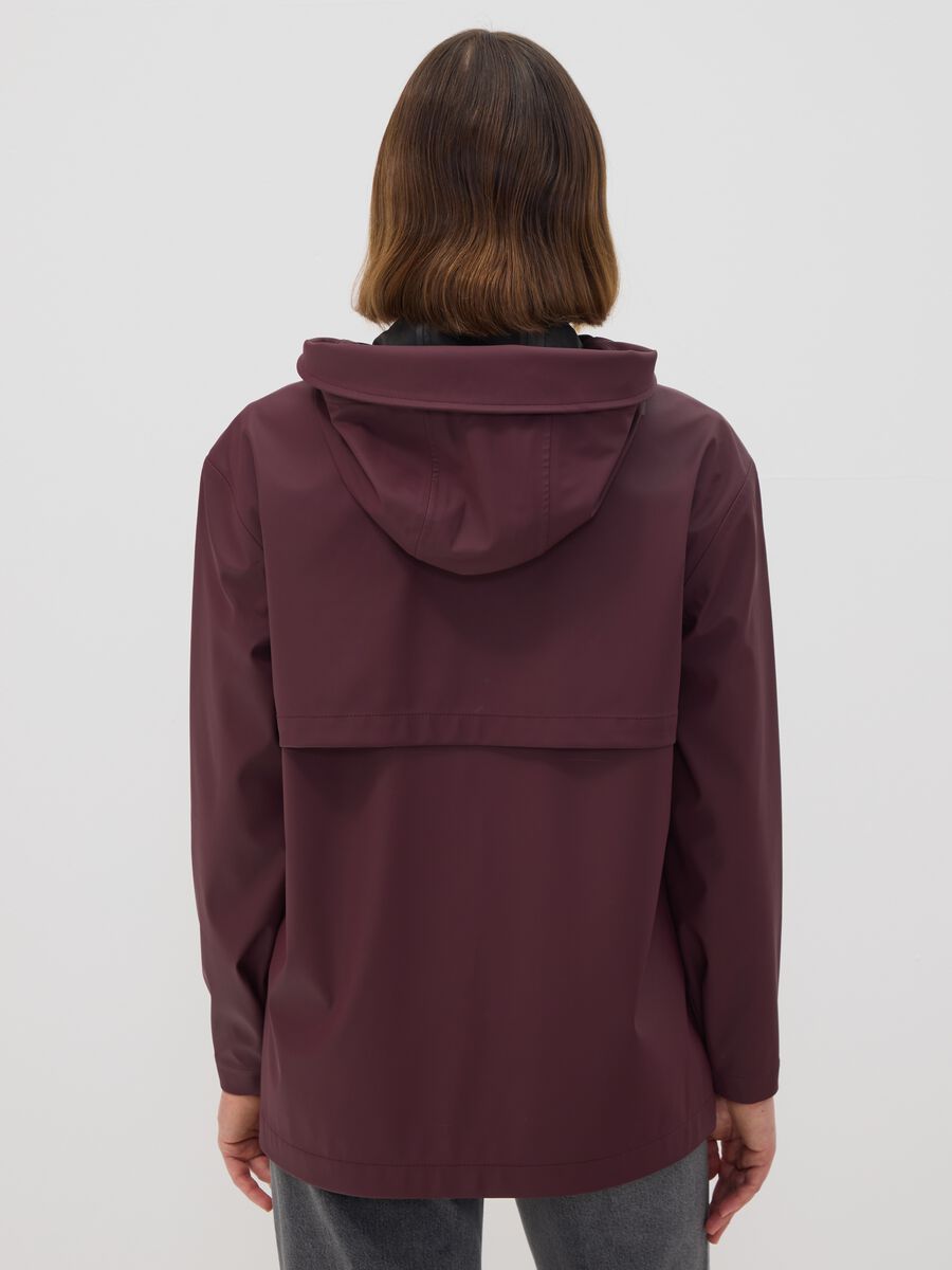 Red rain jacket with zip and hood_2