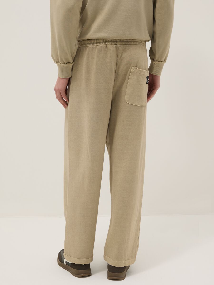 Pantaloni jogger beige in misto cotone oversize fit_2