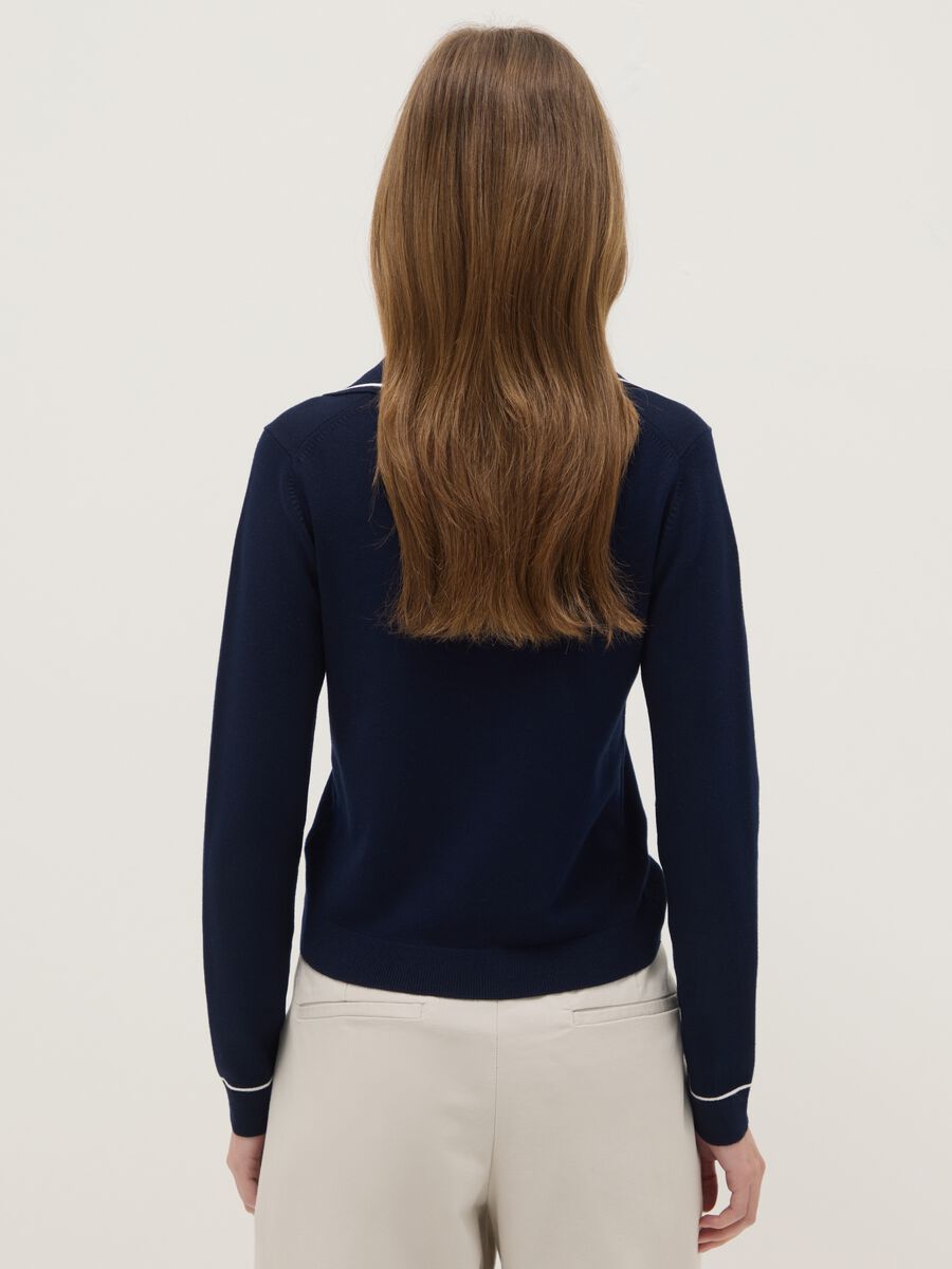 Blue regular fit shirt with polo collar and contrast details_2