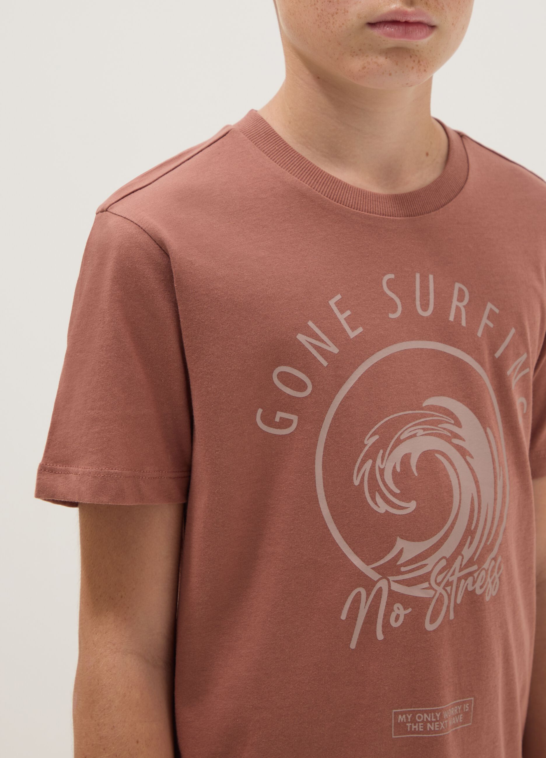 Brown short-sleeve organic cotton T-shirt for boys