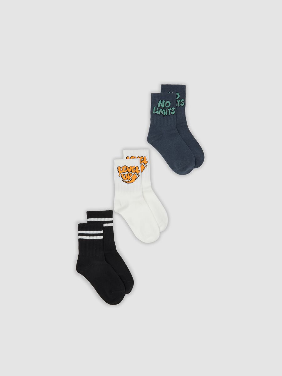 Tripack di calze corte multicolor in cotone organico elasticizzato per bambino_0