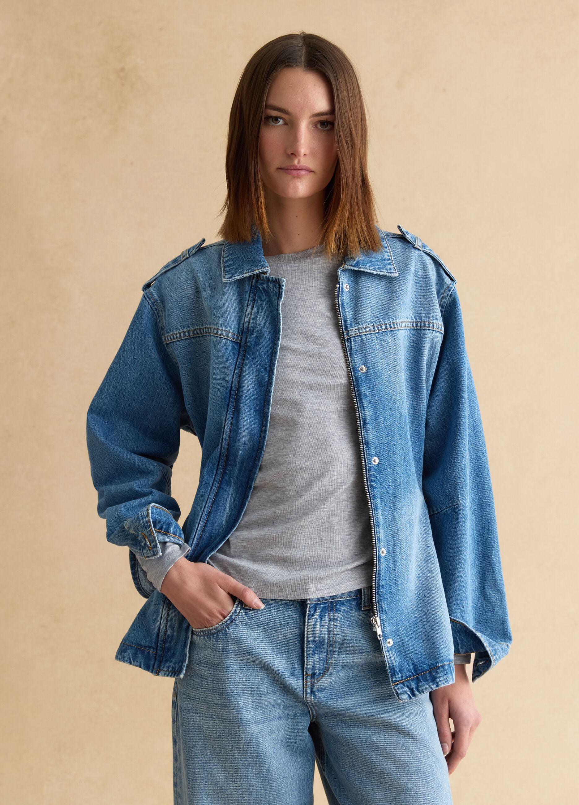 Regular fit pure cotton blue denim jacket with belt