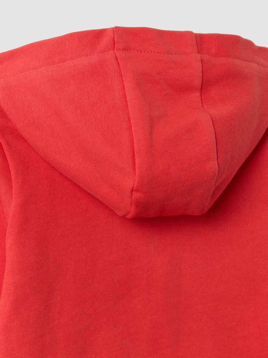 Red hooded sweatshirt in pure organic cotton, regular fit, for boys_3