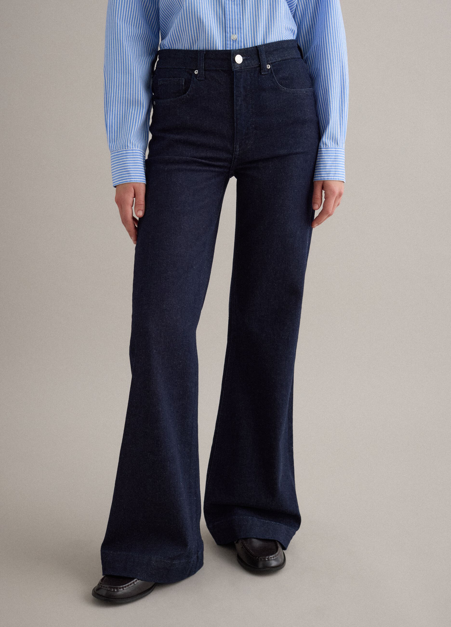 Blue bootcut jeans in stretch cotton