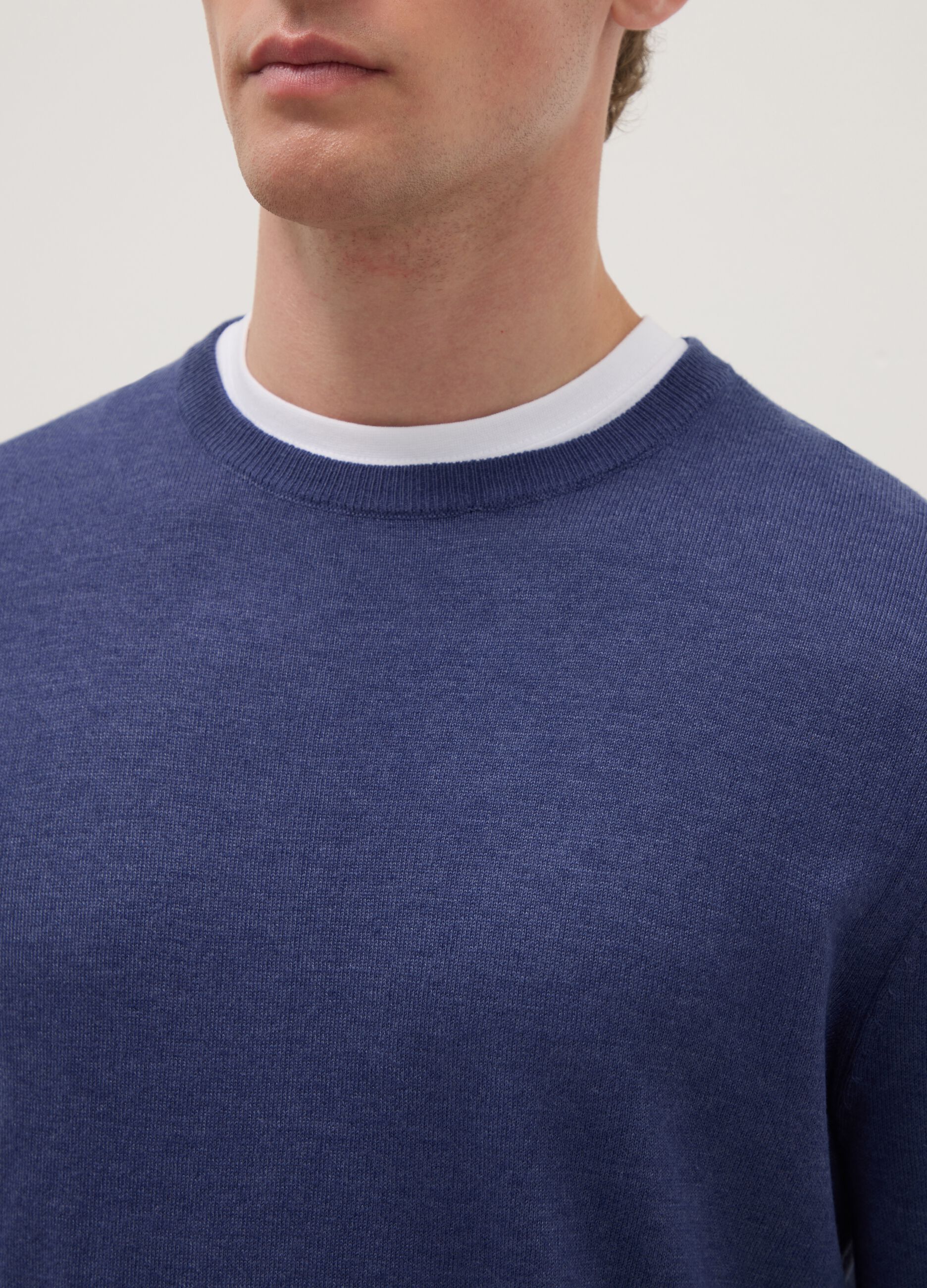 Blue cotton-blend crew neck sweater, regular fit
