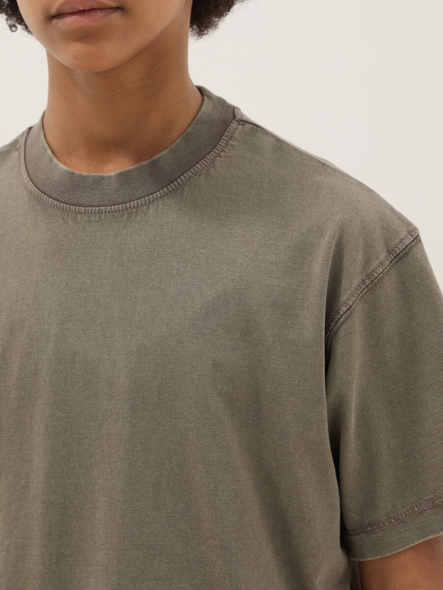 T-shirt in puro cotone verde da ragazza oversize fit_2