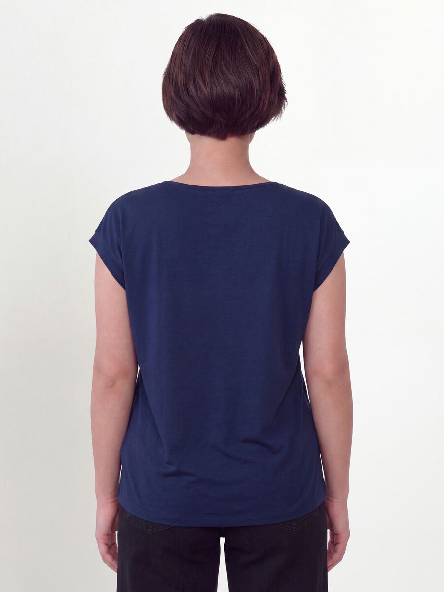 Blue pure viscose V-neck T-shirt, regular fit_3