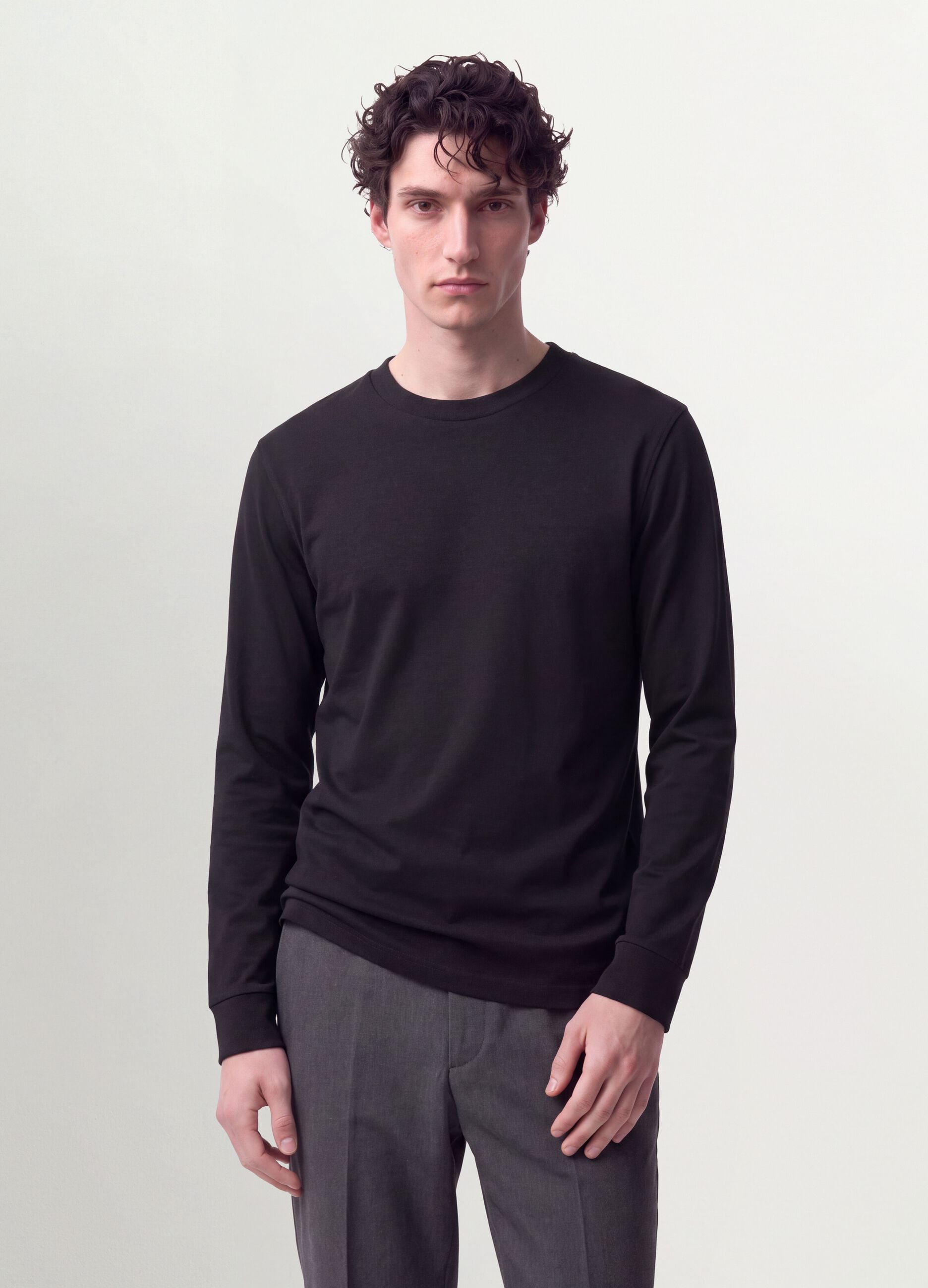 Black pure cotton long-sleeve crew-neck T-shirt, regular fit