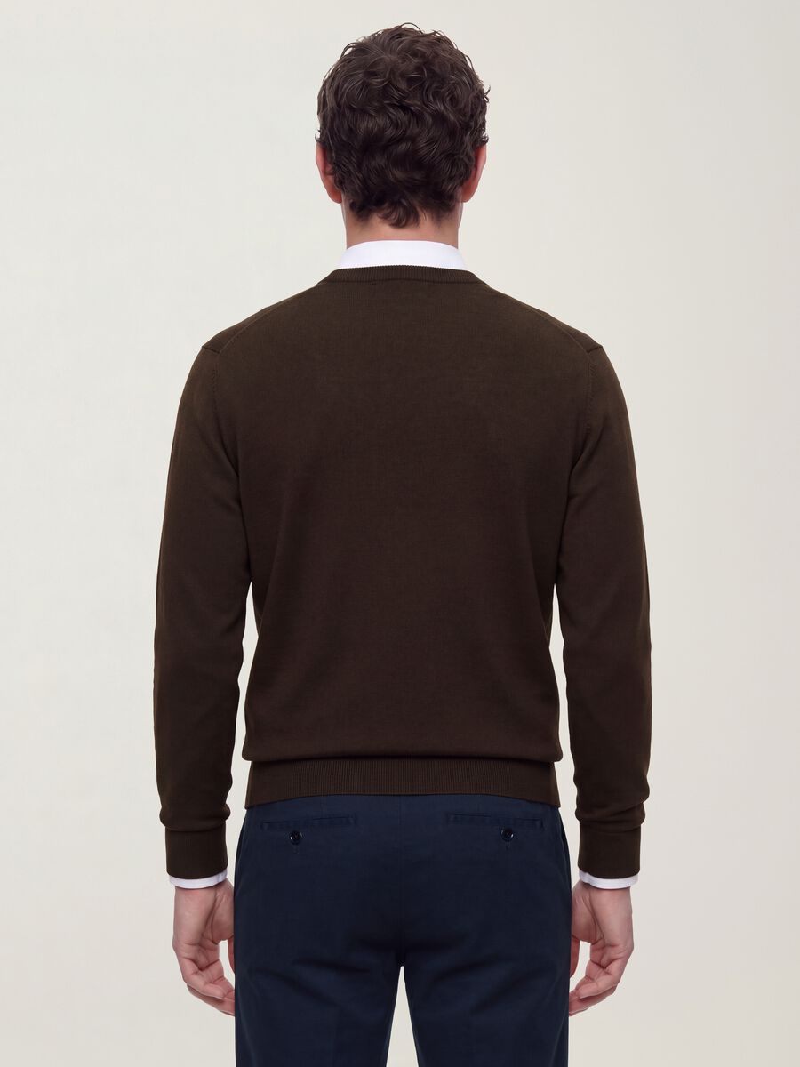 Brown crew-neck viscose-blend jumper, regular fit_3