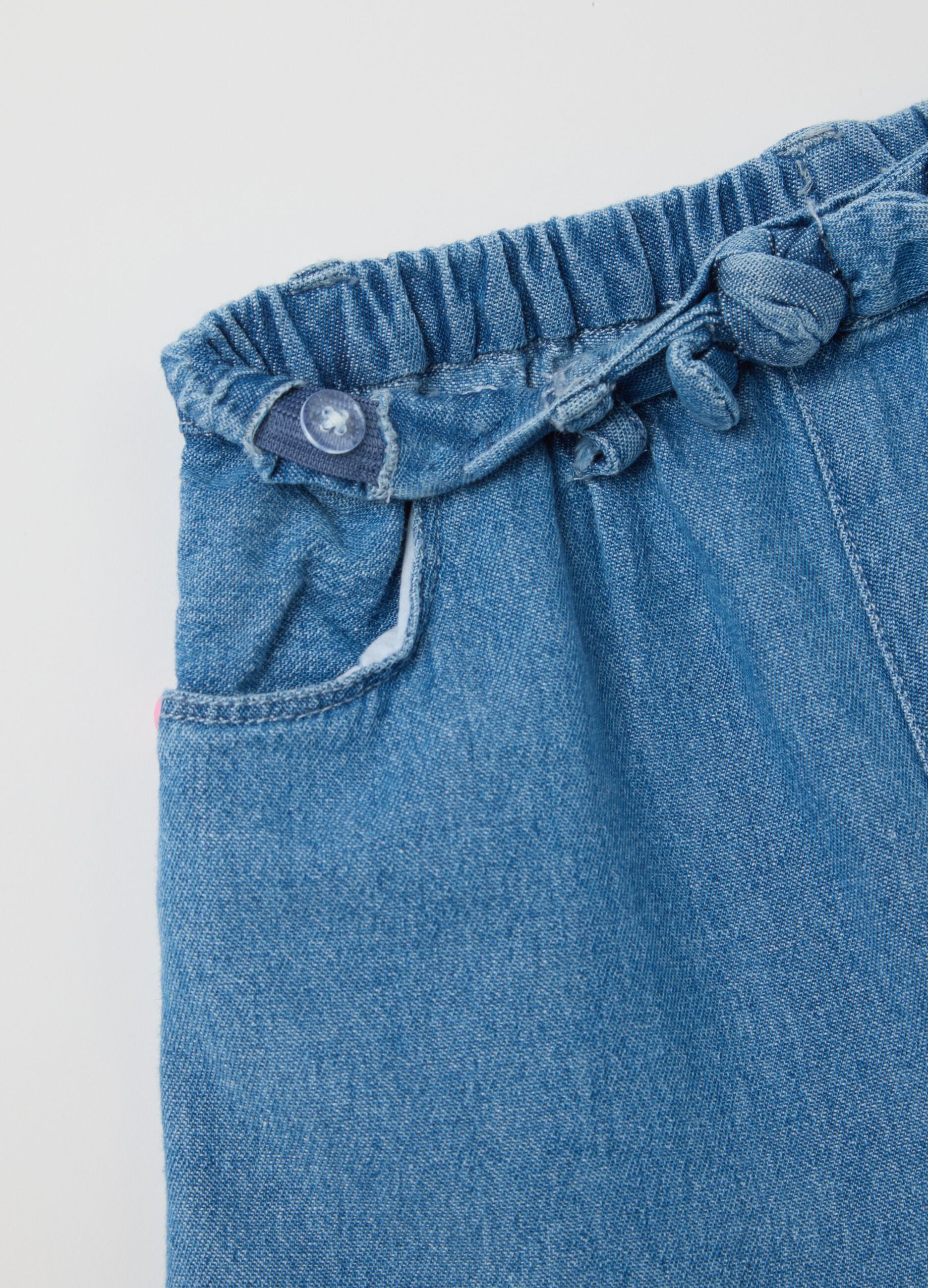 Baby girls&rsquo; shorts in 100% multicoloured cotton denim with regular fit