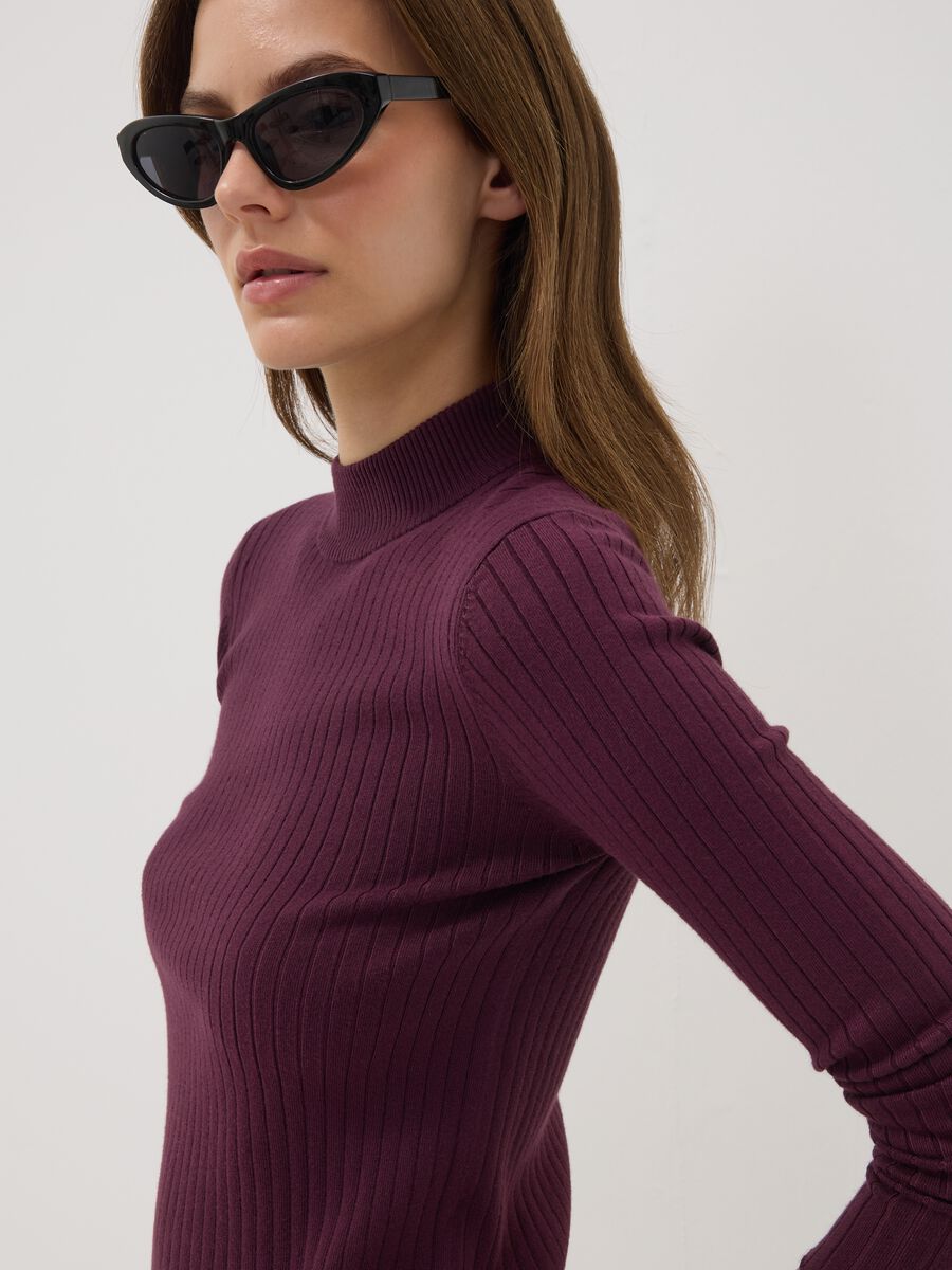 Purple ribbed viscose-blend top with high neck_1